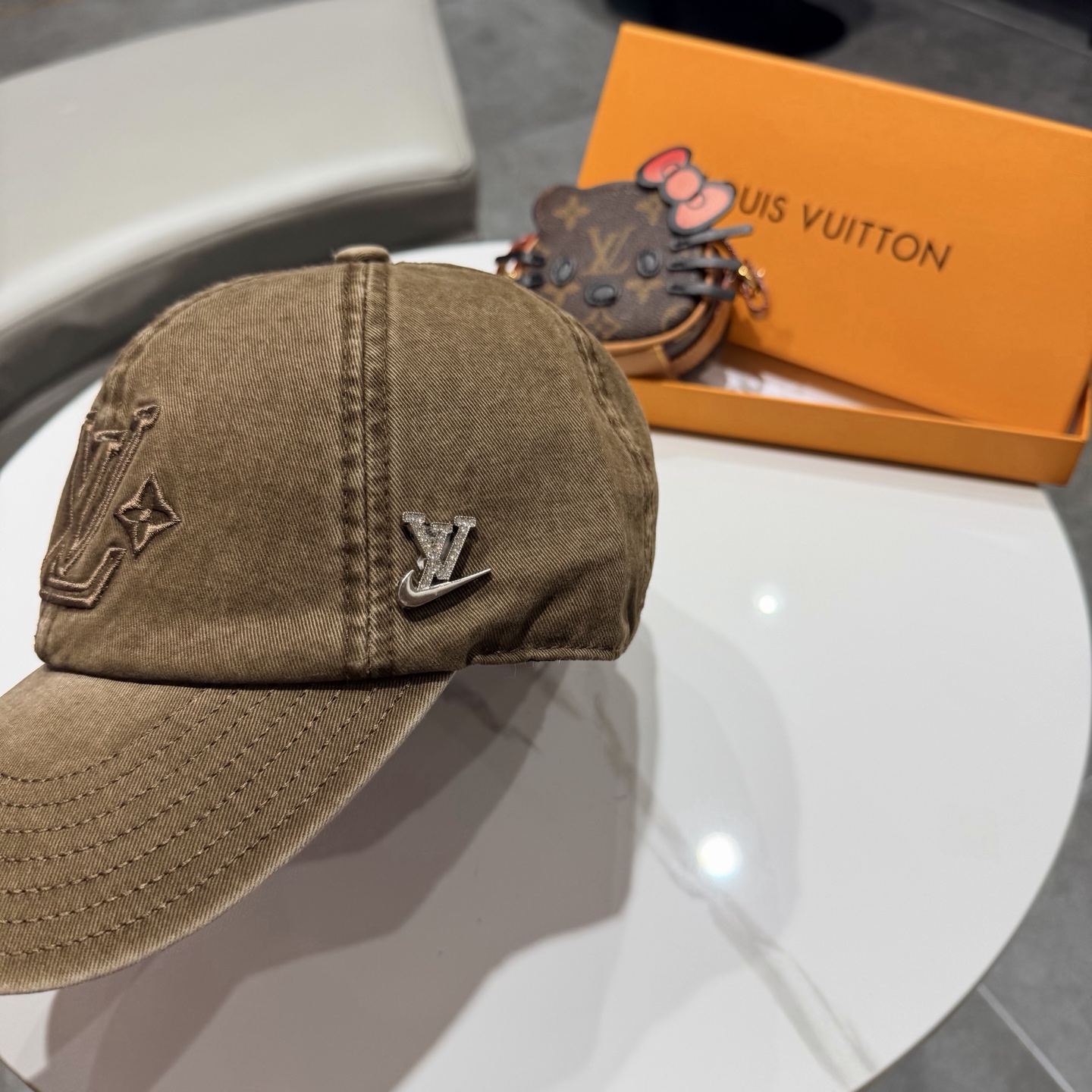 路易威登lv棒球帽 LouisVuitton😍新款重工打造♥️高端大气，百搭款🤗男女通用！