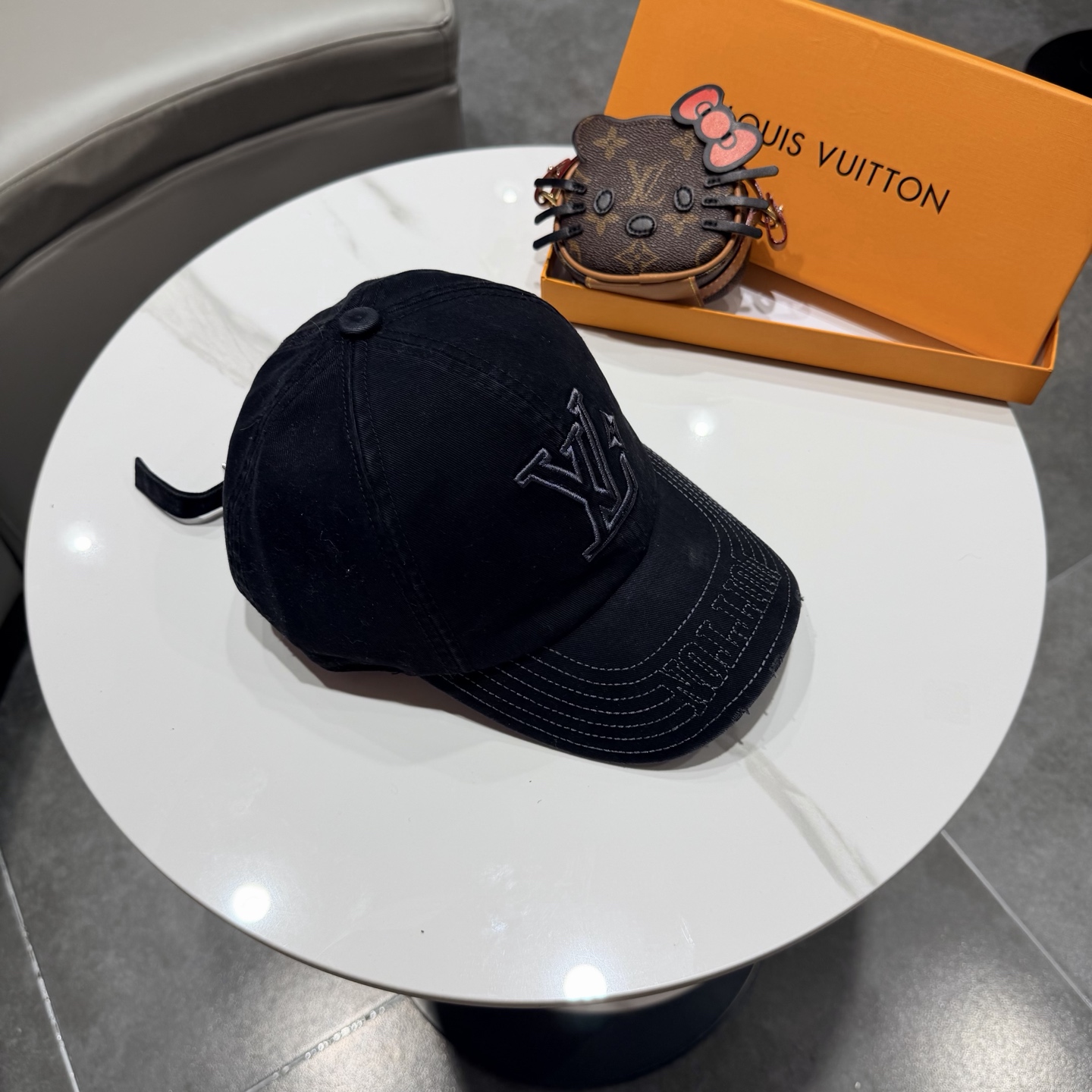 路易威登lv棒球帽 LouisVuitton😍新款重工打造♥️高端大气，百搭款🤗男女通用！
