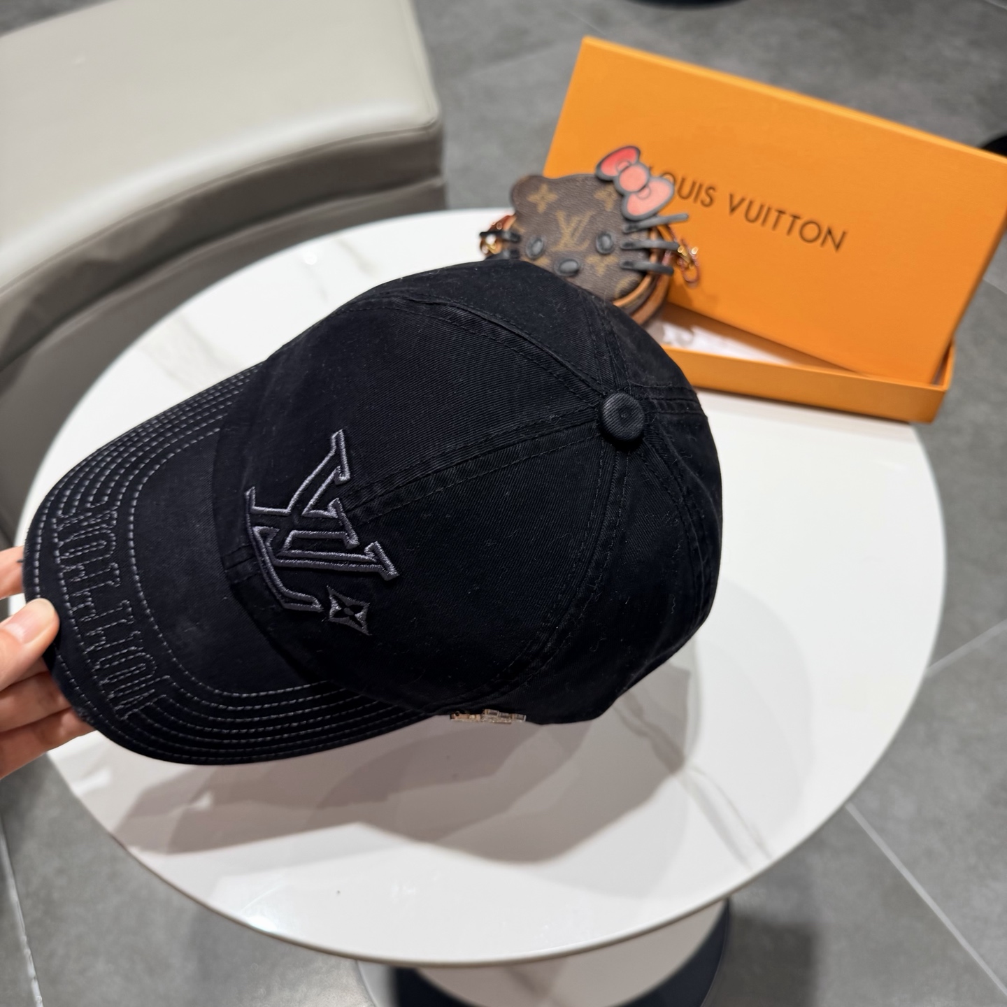 路易威登lv棒球帽 LouisVuitton😍新款重工打造♥️高端大气，百搭款🤗男女通用！
