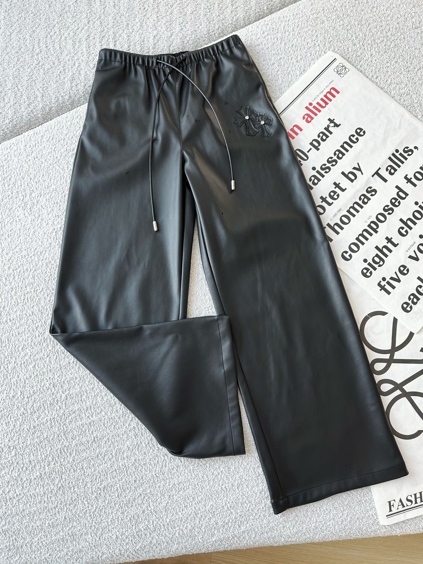 2024 New Collection: High-Quality Women’s Clothes in Black, Sizes S, M, L - 图片 1