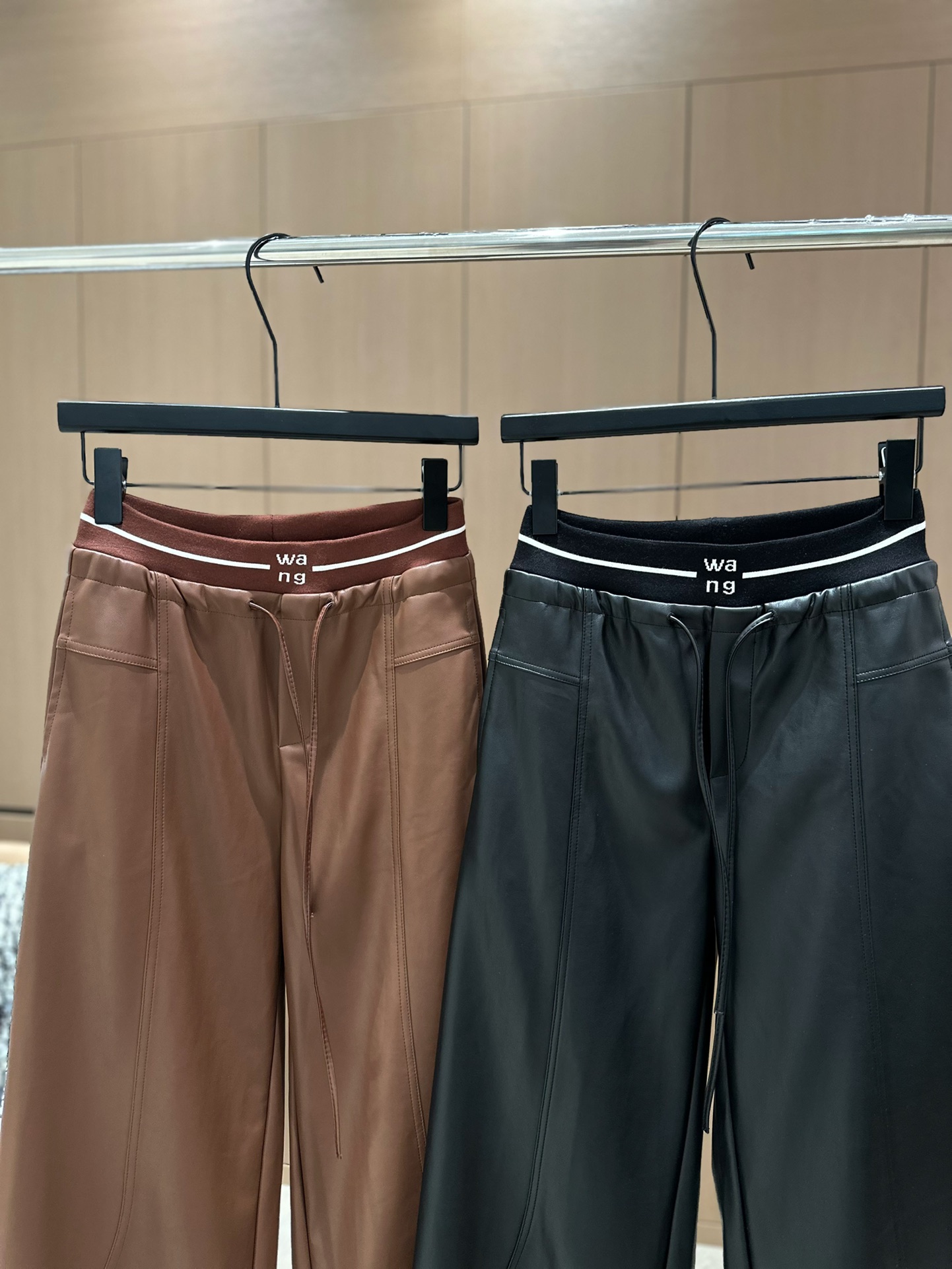 High-End Quality Women’s Clothing with New 2024 Packaging – Stylish and Sophisticated - 图片 3