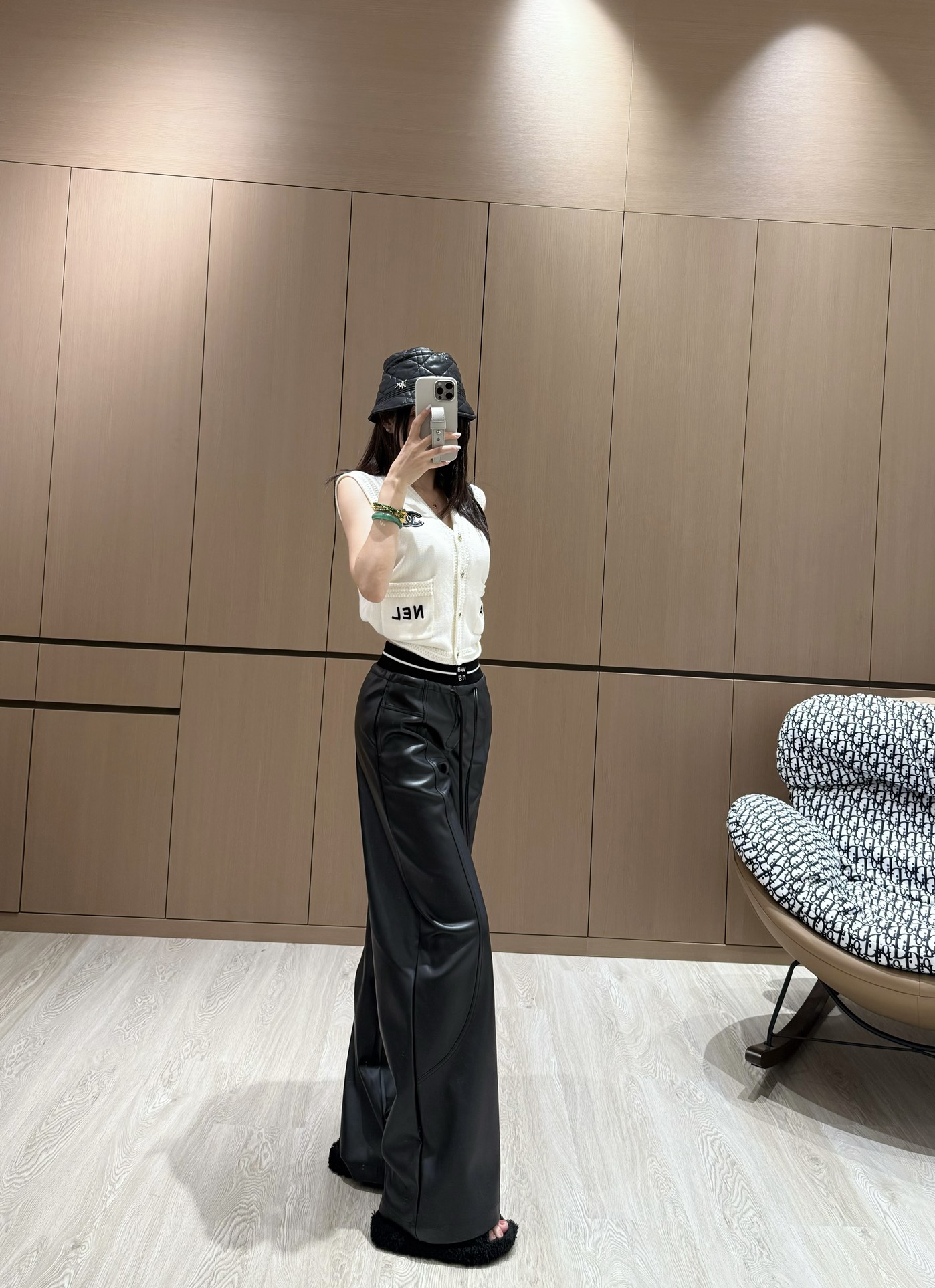 High-End Custom Women’s Suit with High-Quality, Exclusive Design Options - 图片 7