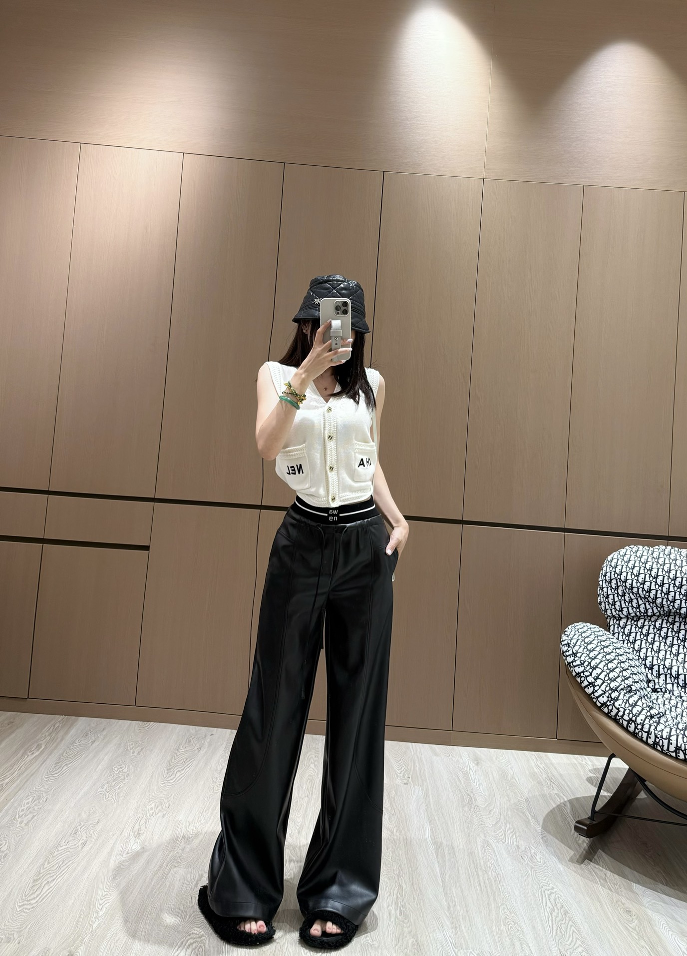High-End Custom Women’s Suit with High-Quality, Exclusive Design Options - 图片 6