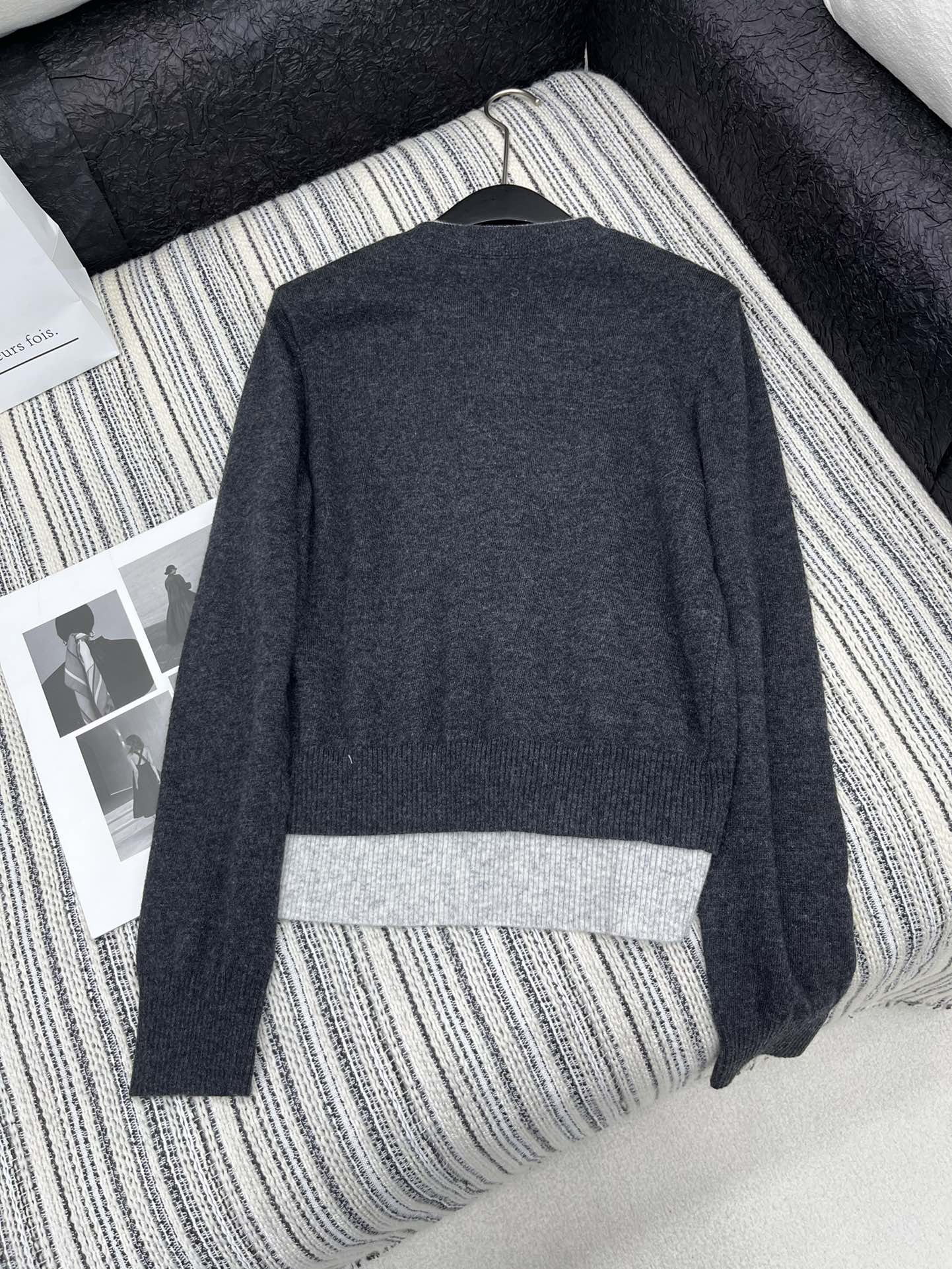 2024 Moco Women’s Suit: High-Quality, Lightweight Knit, Advanced Grey and Black. - 图片 7