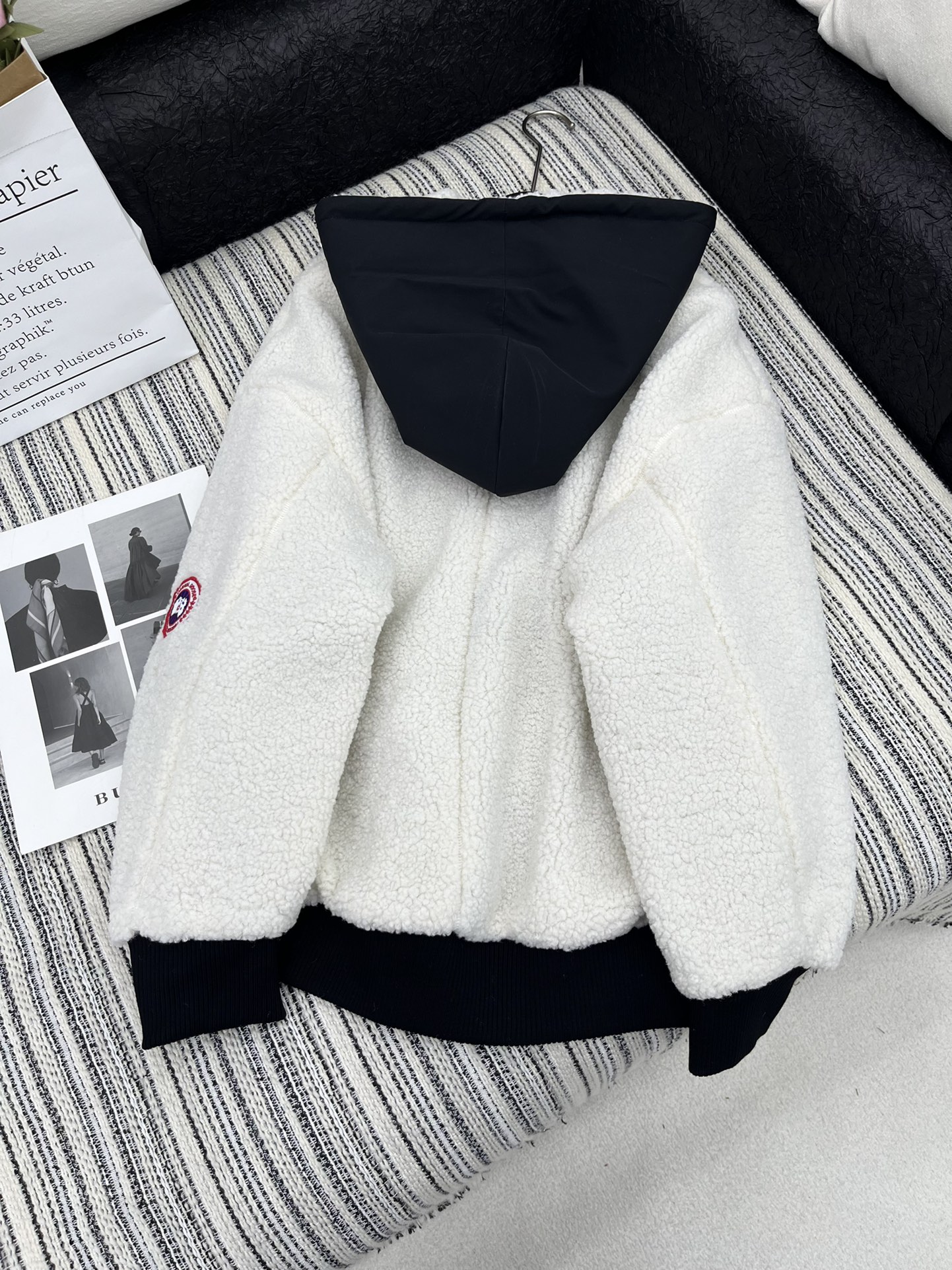 2024 New Lamb Mullah Cap Coat: High-End Women’s Clothing with Custom Design - 图片 8