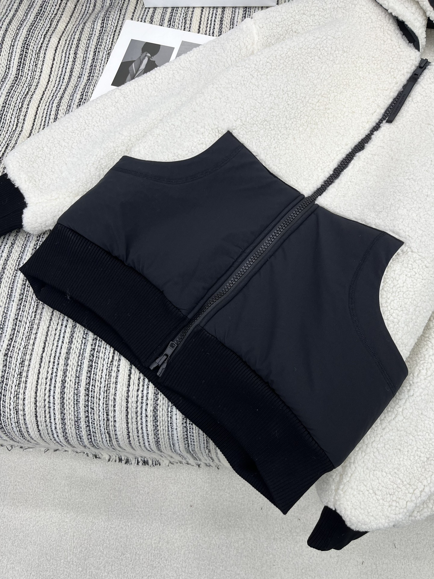 2024 New Lamb Mullah Cap Coat: High-End Women’s Clothing with Custom Design - 图片 4