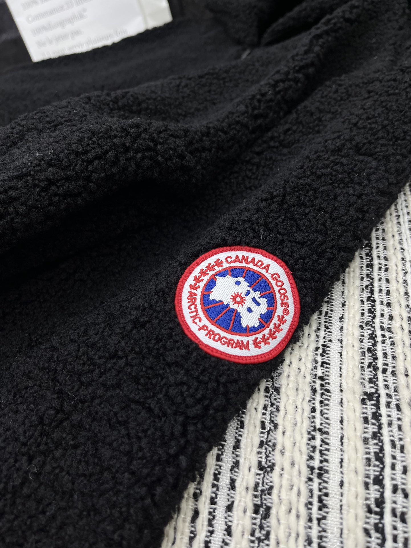 2024 New Lamb Mullah Cap Coat: High-End Women’s Clothing with Custom Design - 图片 6