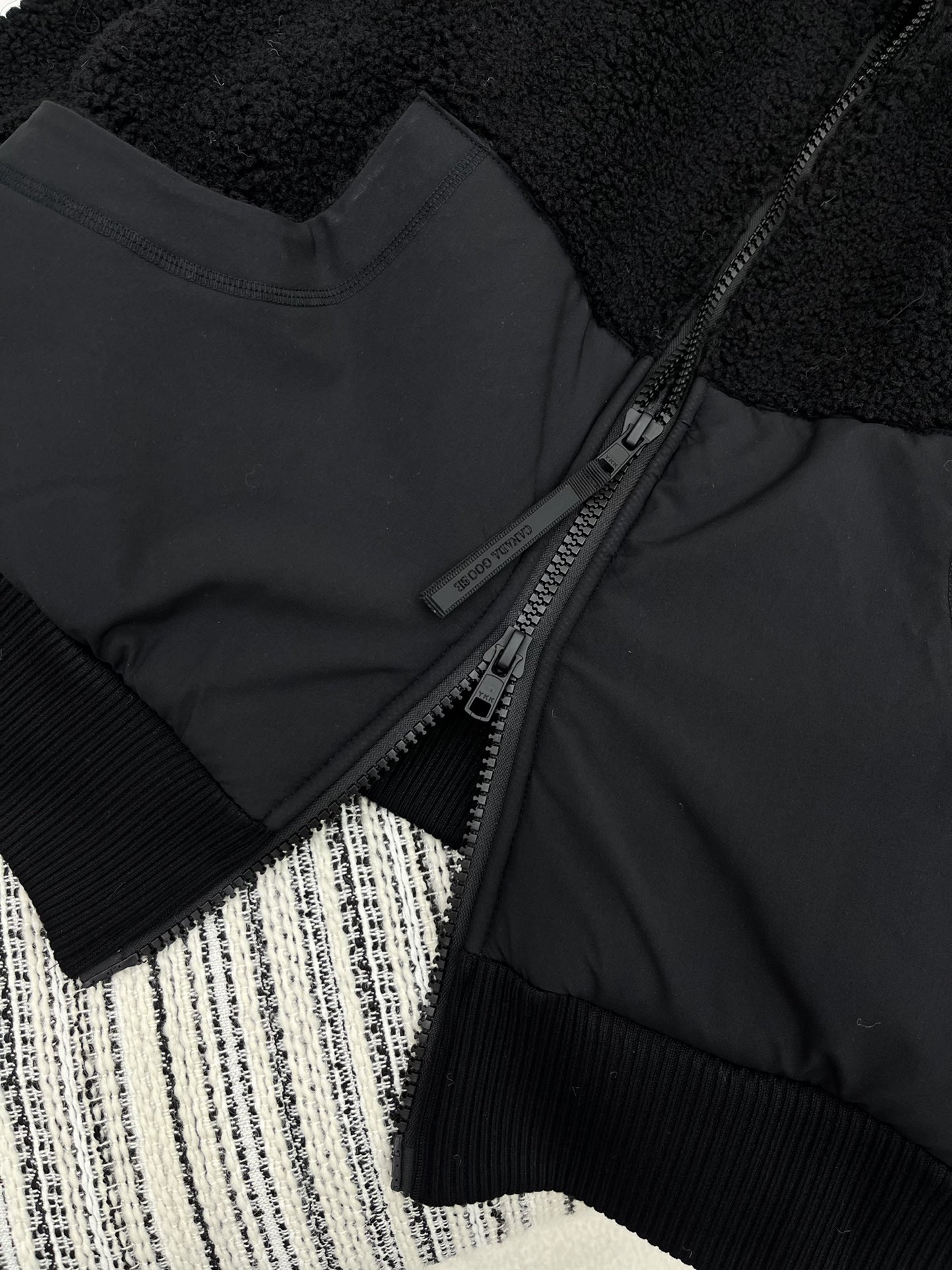 2024 New Lamb Mullah Cap Coat: High-End Women’s Clothing with Custom Design - 图片 7