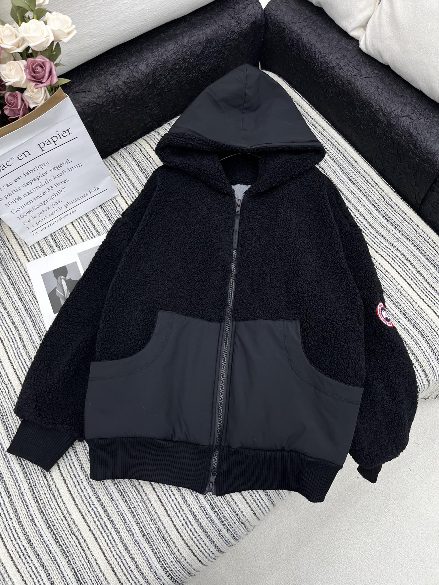 2024 New Lamb Mullah Cap Coat: High-End Women’s Clothing with Custom Design - 图片 2