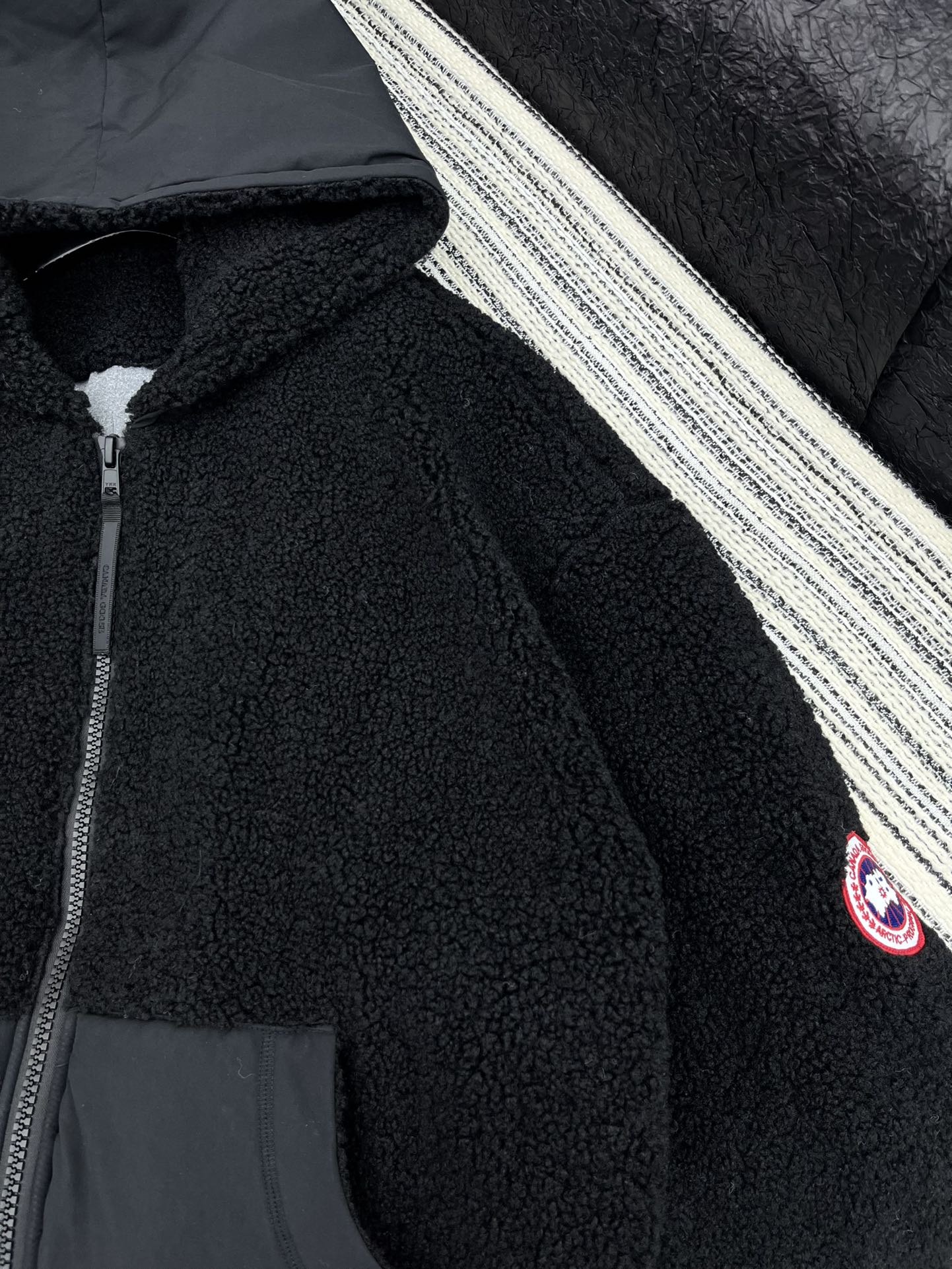 2024 New Lamb Mullah Cap Coat: High-End Women’s Clothing with Custom Design - 图片 4
