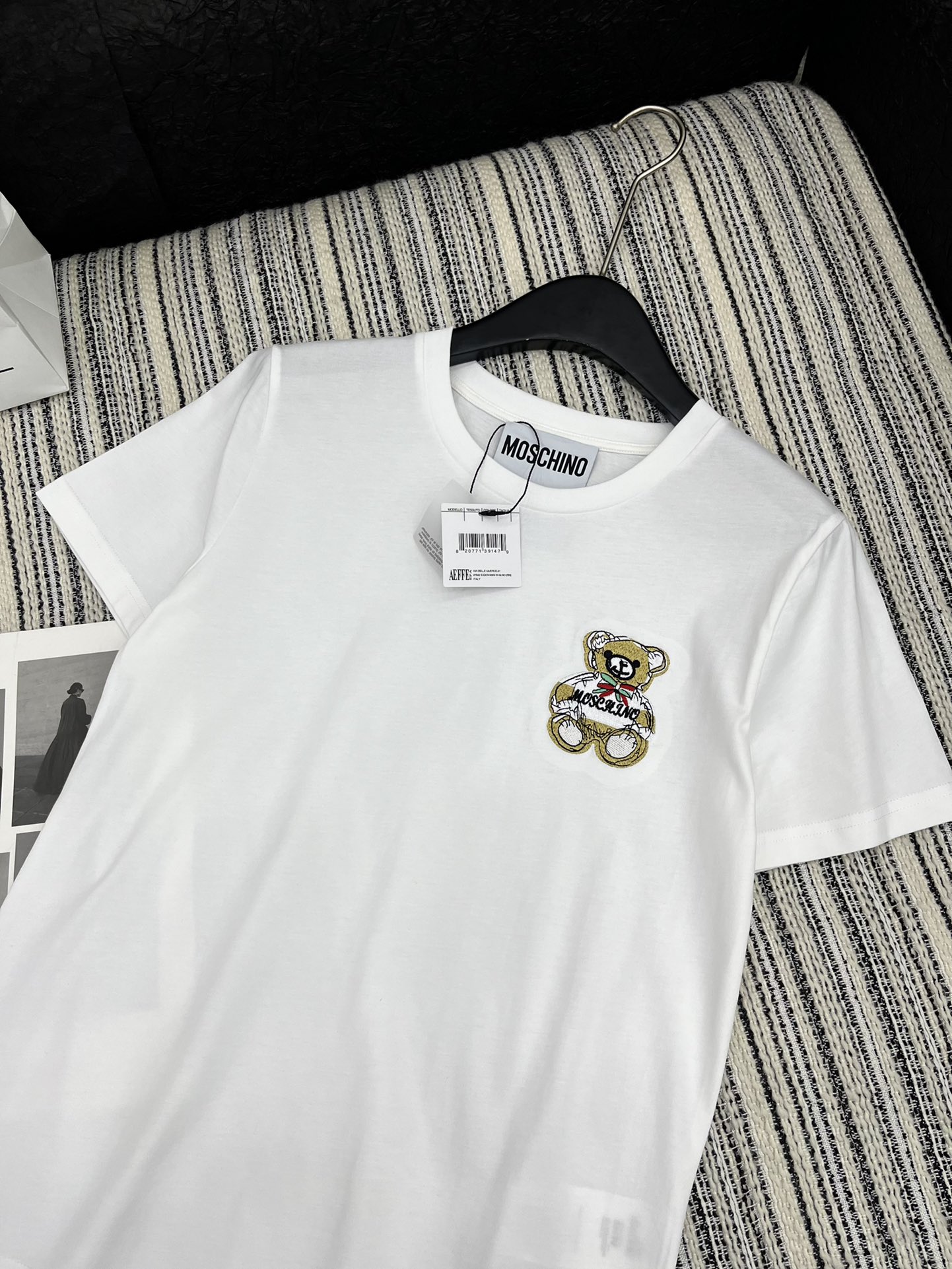 🛒𝐍𝐄𝐖 · 𝟐𝟎𝟐5/爆款现货

原单品质 Mos *｜2025新品圆领刺绣小熊🐻𝑇𝑒𝑒
定制YB斜纹