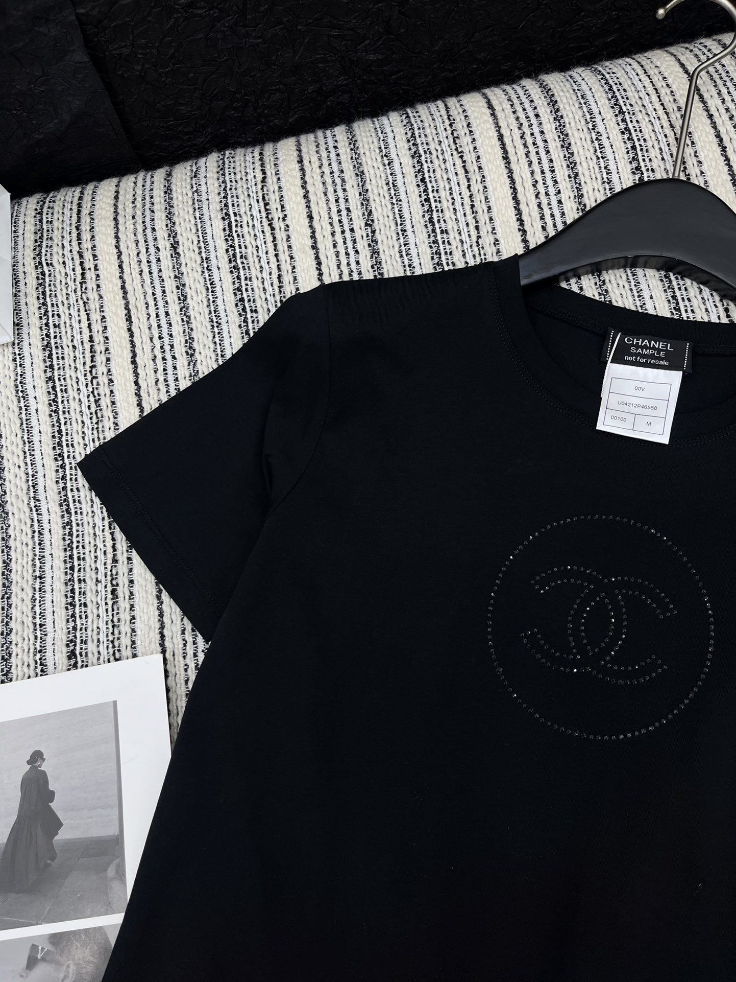 🛒𝐍𝐄𝐖 · 𝟐𝟎𝟐5/爆款现货

原单品质 Chane*｜25新品汤珠短袖T恤
精致常规版型上身巨显瘦