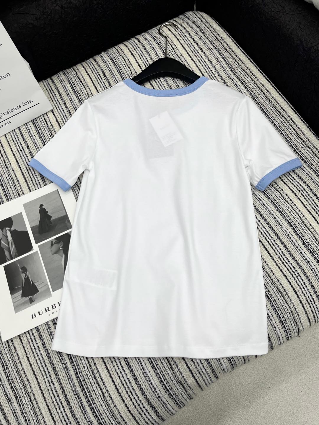 🛒𝐍𝐄𝐖 · 𝟐𝟎𝟐5/爆款现货

原单品质 Gucc*｜25新品印花短袖T恤
精致常规版型上身巨显瘦！