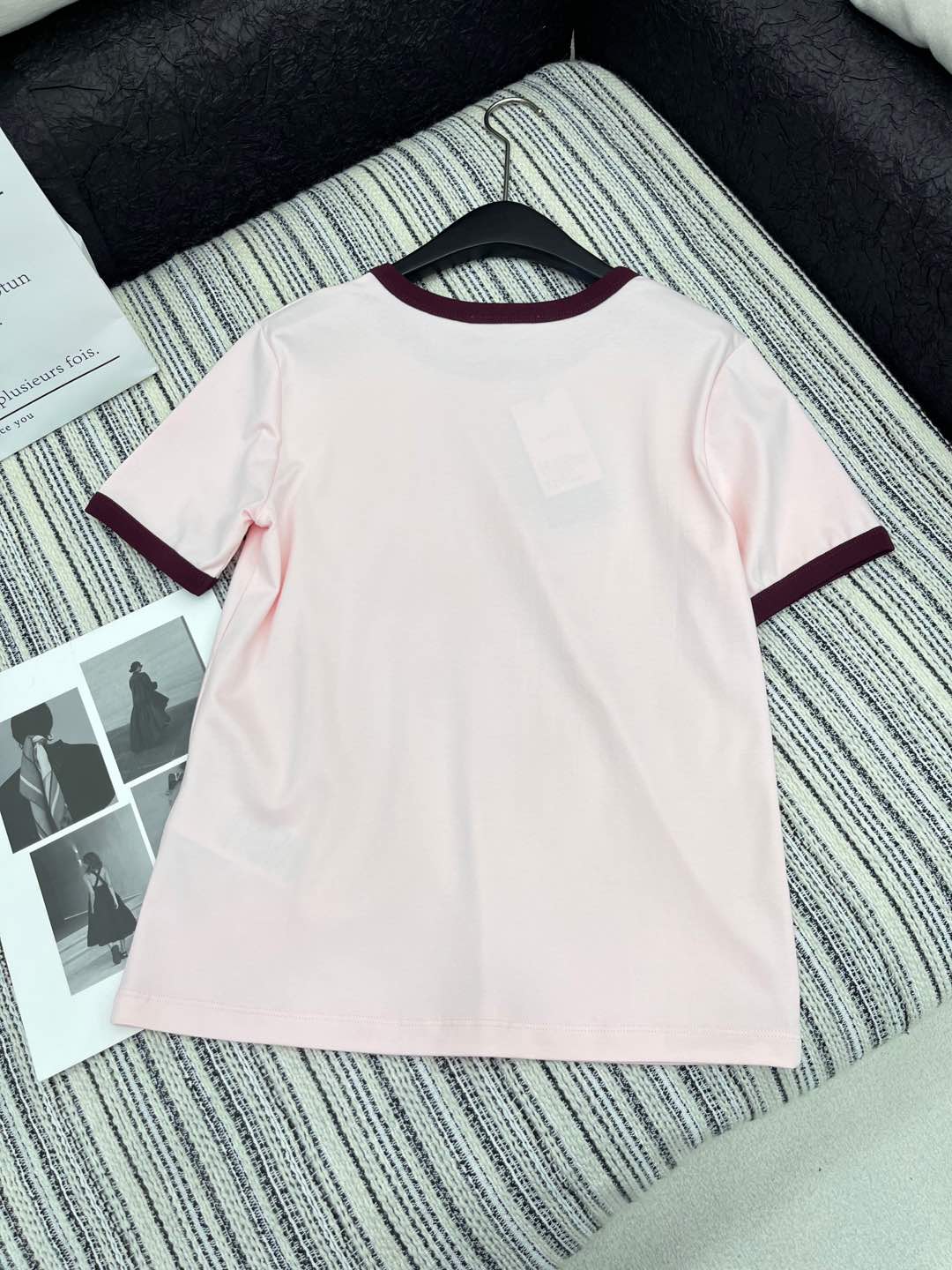 🛒𝐍𝐄𝐖 · 𝟐𝟎𝟐5/爆款现货

原单品质 Gucc*｜25新品印花短袖T恤
精致常规版型上身巨显瘦！