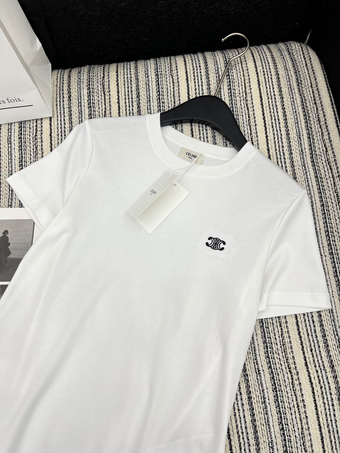 🛒𝐍𝐄𝐖 · 𝟐𝟎𝟐5/爆款现货

原单品质 Celi*｜2025早春新品圆领短袖𝑇𝑒𝑒
定制棉材质 透