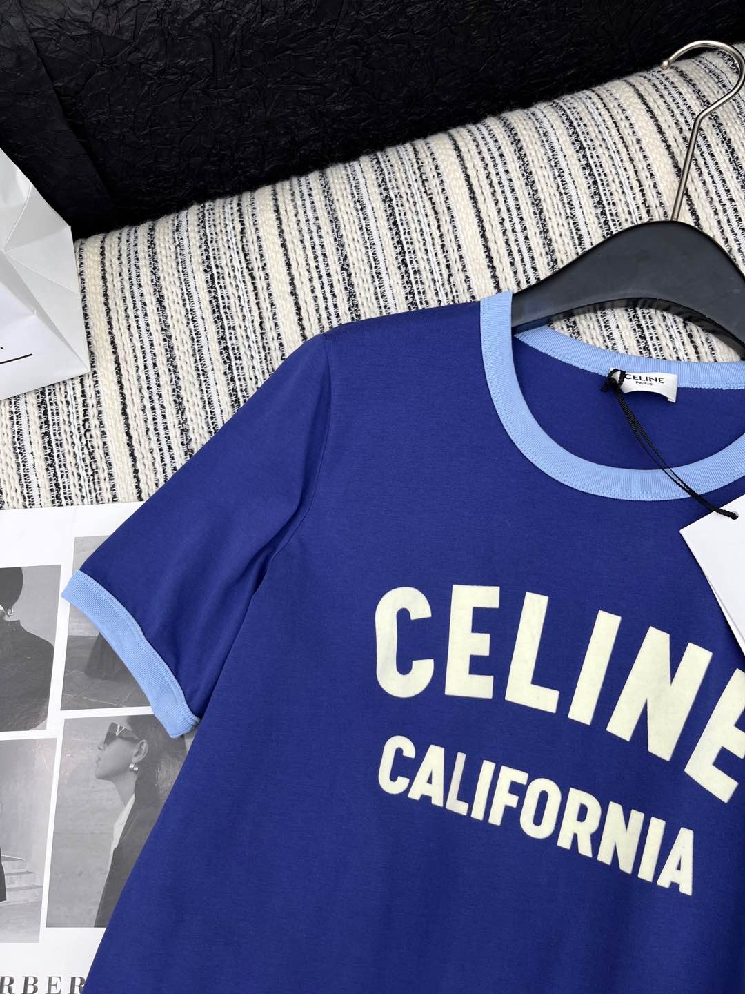 🛒𝐍𝐄𝐖 · 𝟐𝟎𝟐5/爆款现货

原单品质 Celi*｜2025早春新品圆领短袖𝑇𝑒𝑒
定制YB棉材质