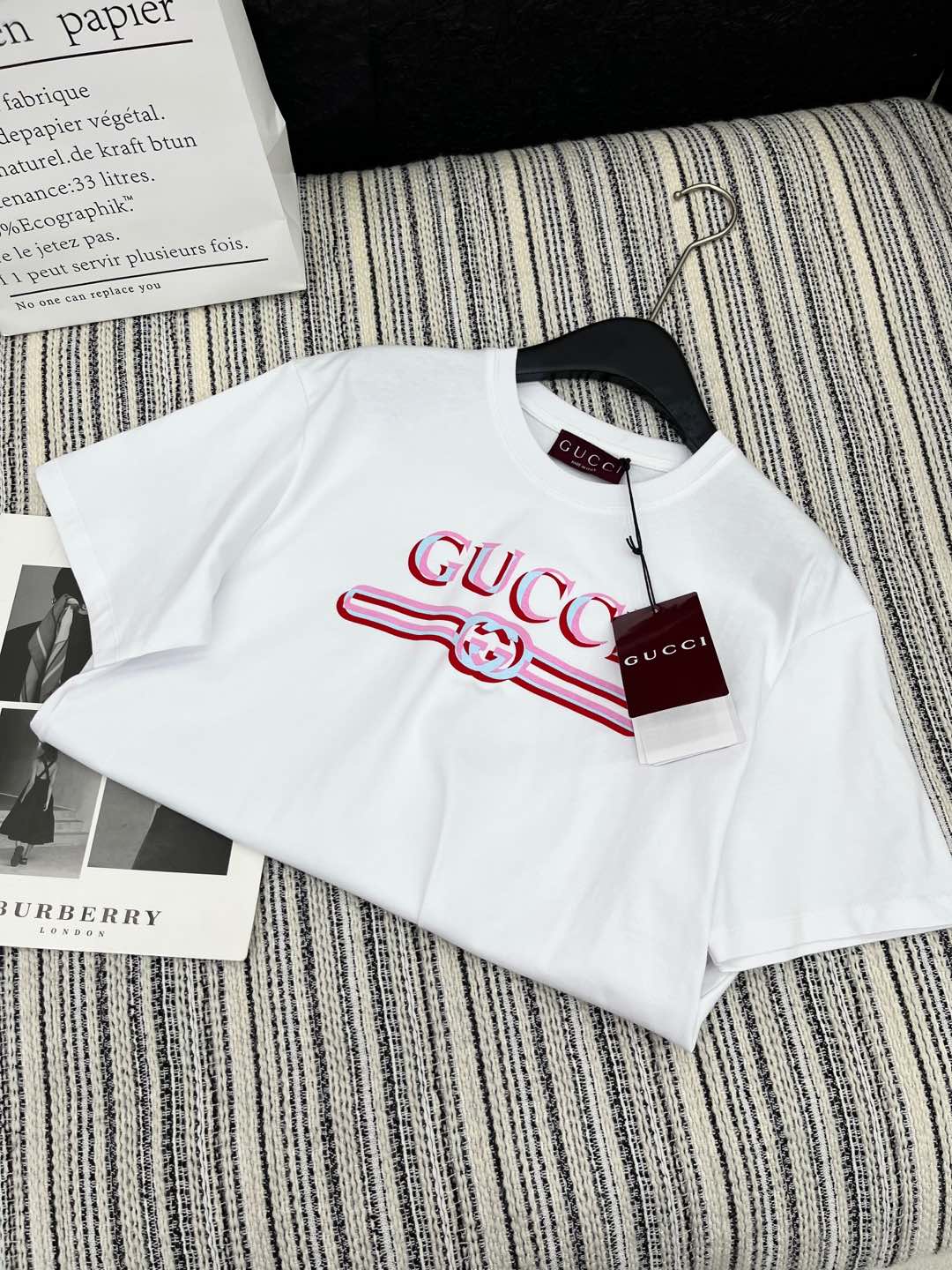 🛒𝐍𝐄𝐖 · 𝟐𝟎𝟐5/爆款现货

原单品质 Gucc*｜25蛇年限定系列新品印花短袖T恤
精致常规版型