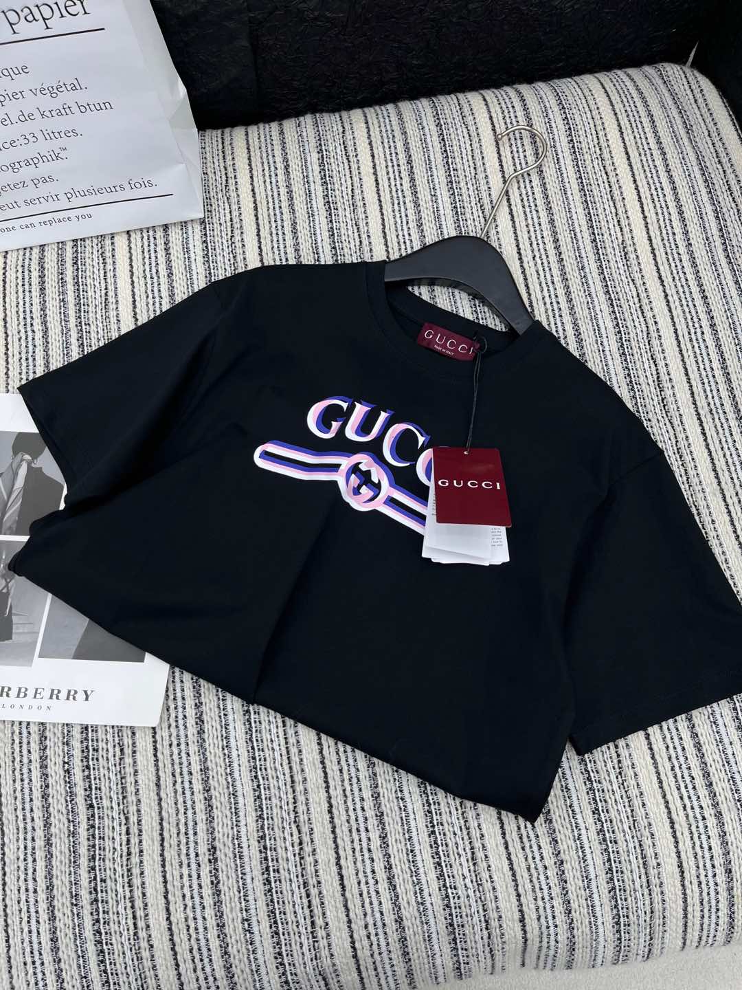 🛒𝐍𝐄𝐖 · 𝟐𝟎𝟐5/爆款现货

原单品质 Gucc*｜25蛇年限定系列新品印花短袖T恤
精致常规版型