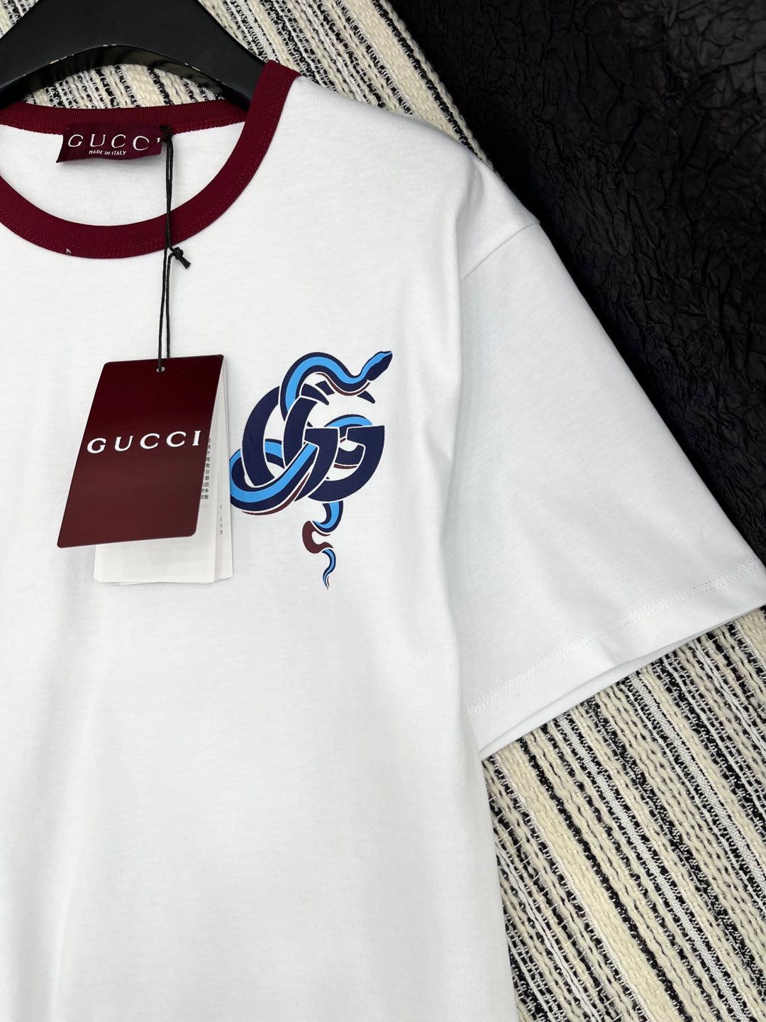 🛒𝐍𝐄𝐖 · 𝟐𝟎𝟐5/爆款现货

原单品质 Gucc*｜25蛇年限定系列新品印花短袖T恤
精致常规版型