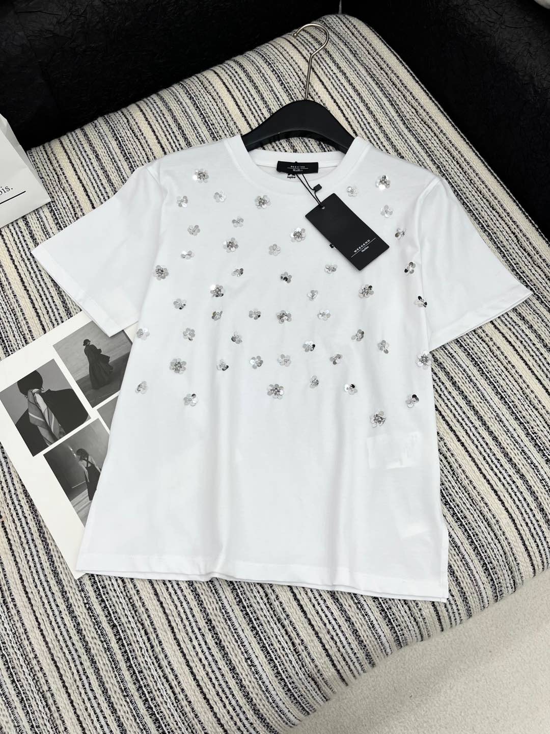 🛒𝐍𝐄𝐖 · 𝟐𝟎𝟐5/爆款现货

原单品质 Max*｜25新品订珠短袖T恤
精致常规版型上身巨显瘦！
