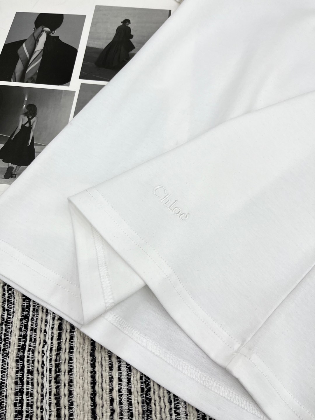 🛒𝐍𝐄𝐖 · 𝟐𝟎𝟐5/爆款现货

原单品质 Chlo*｜25蛇年限定新品镂空刺绣短袖T恤
精致常规版型