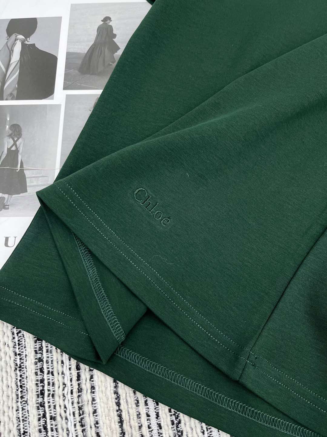🛒𝐍𝐄𝐖 · 𝟐𝟎𝟐5/爆款现货

原单品质 Chlo*｜25蛇年限定新品镂空刺绣短袖T恤
精致常规版型