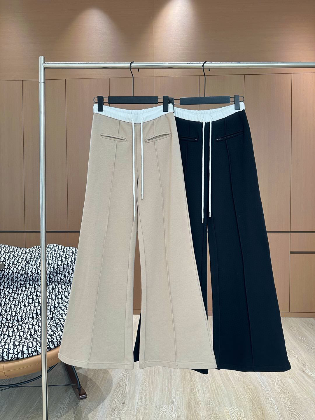 2025 Women’s Clothes: High Quality, Customized Fabrics, Classic Design, Black Tan, S M L - 图片 9