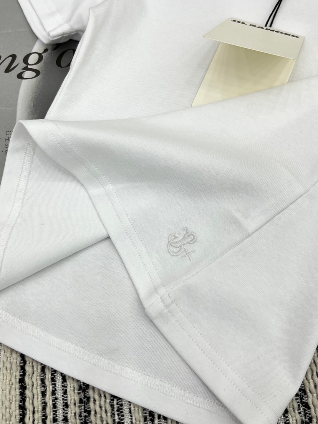 “High-End Women’s Clothing 2025 Collection: Quality, Style, and Customization” - 图片 5
