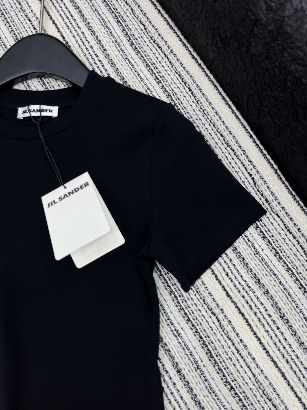 2025 High-End Women’s Clothing: Quality Packaging with New Styles and Colors - 图片 4