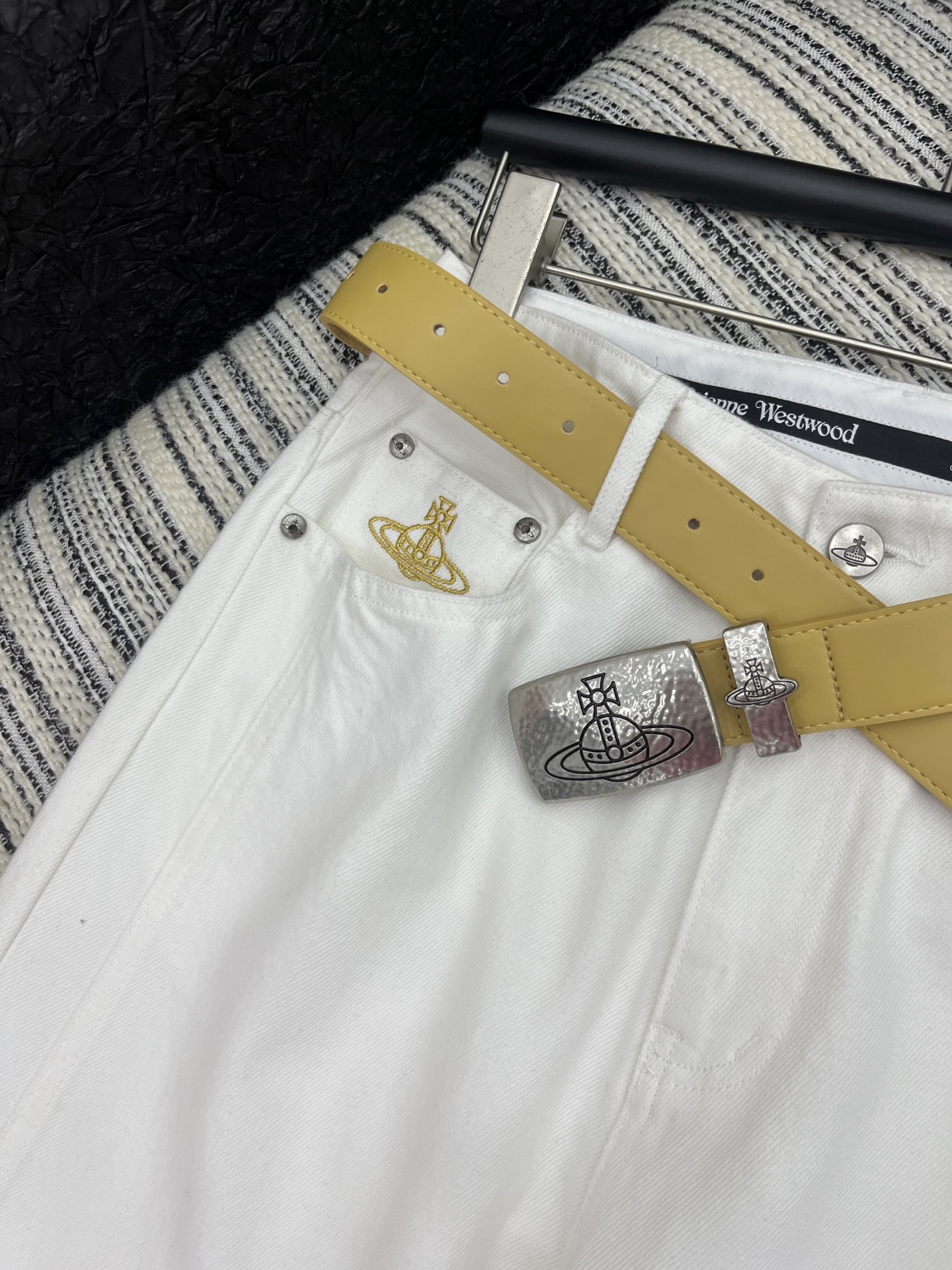 High-End Women’s Clothing: Customized Jeans with High-Quality Packaging - 图片 3