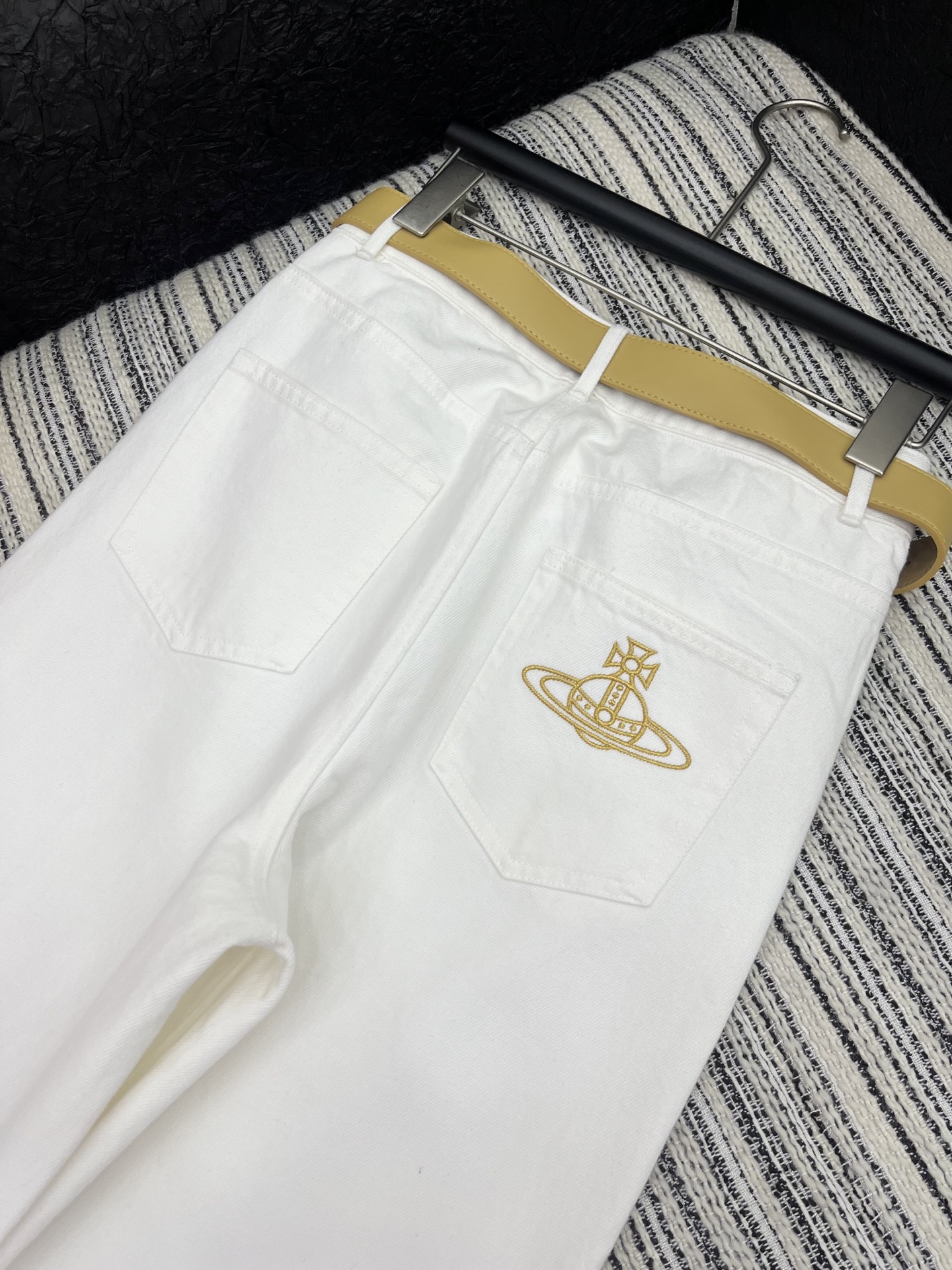High-End Women’s Clothing: Customized Jeans with High-Quality Packaging - 图片 7