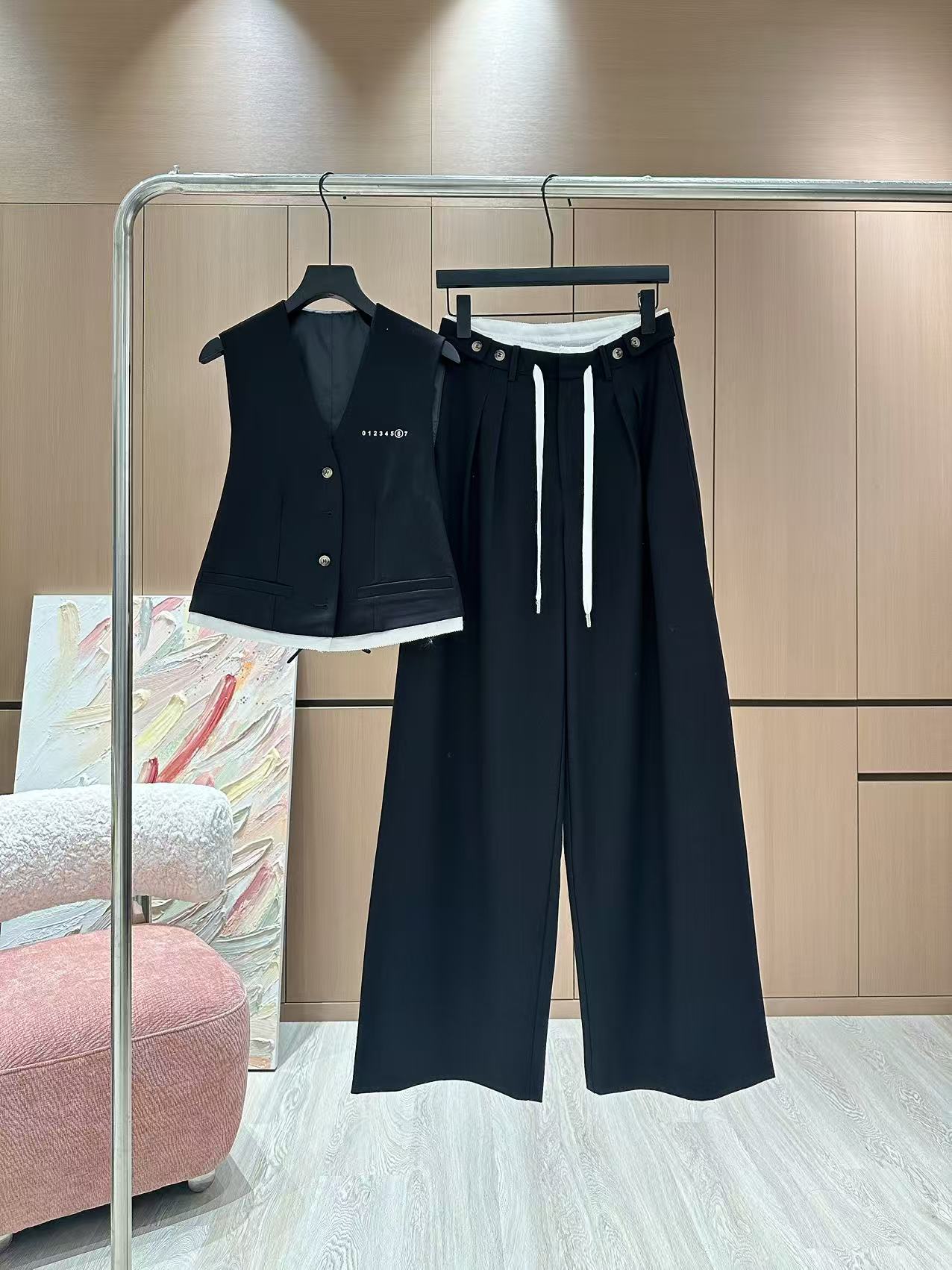 High-Quality Women’s Clothes: MM6 Designer 2025 Spring/Summer Collection - 图片 3