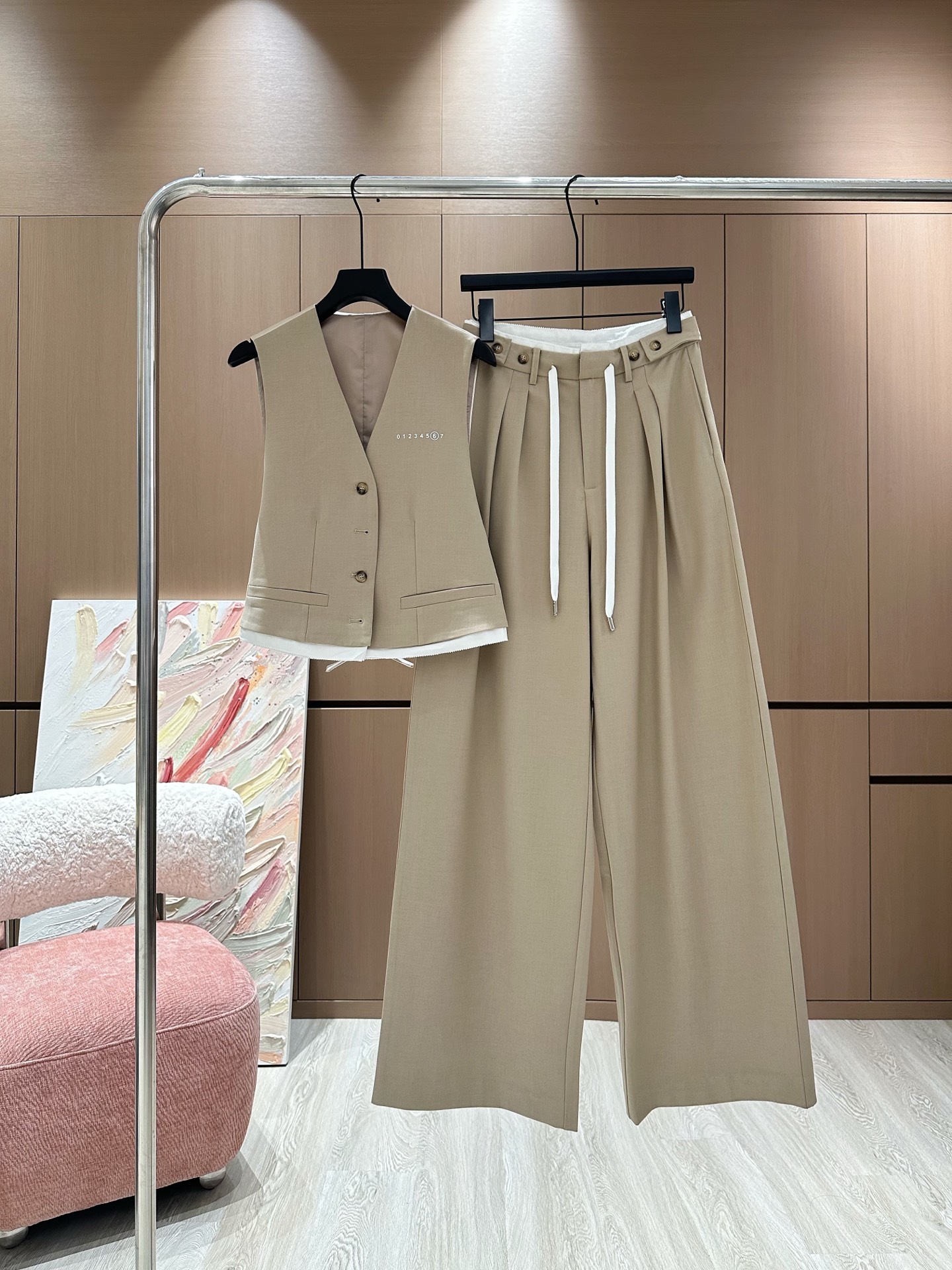 High-Quality Women’s Clothes: MM6 Designer 2025 Spring/Summer Collection - 图片 2