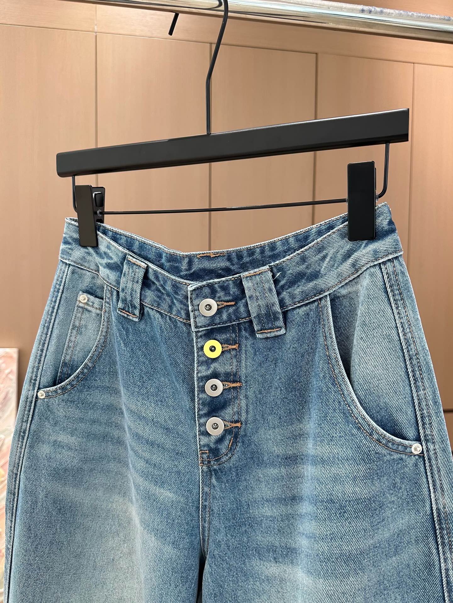 High-Quality Women’s Clothes: New 2055 Collection with Stylish Packaging - 图片 3