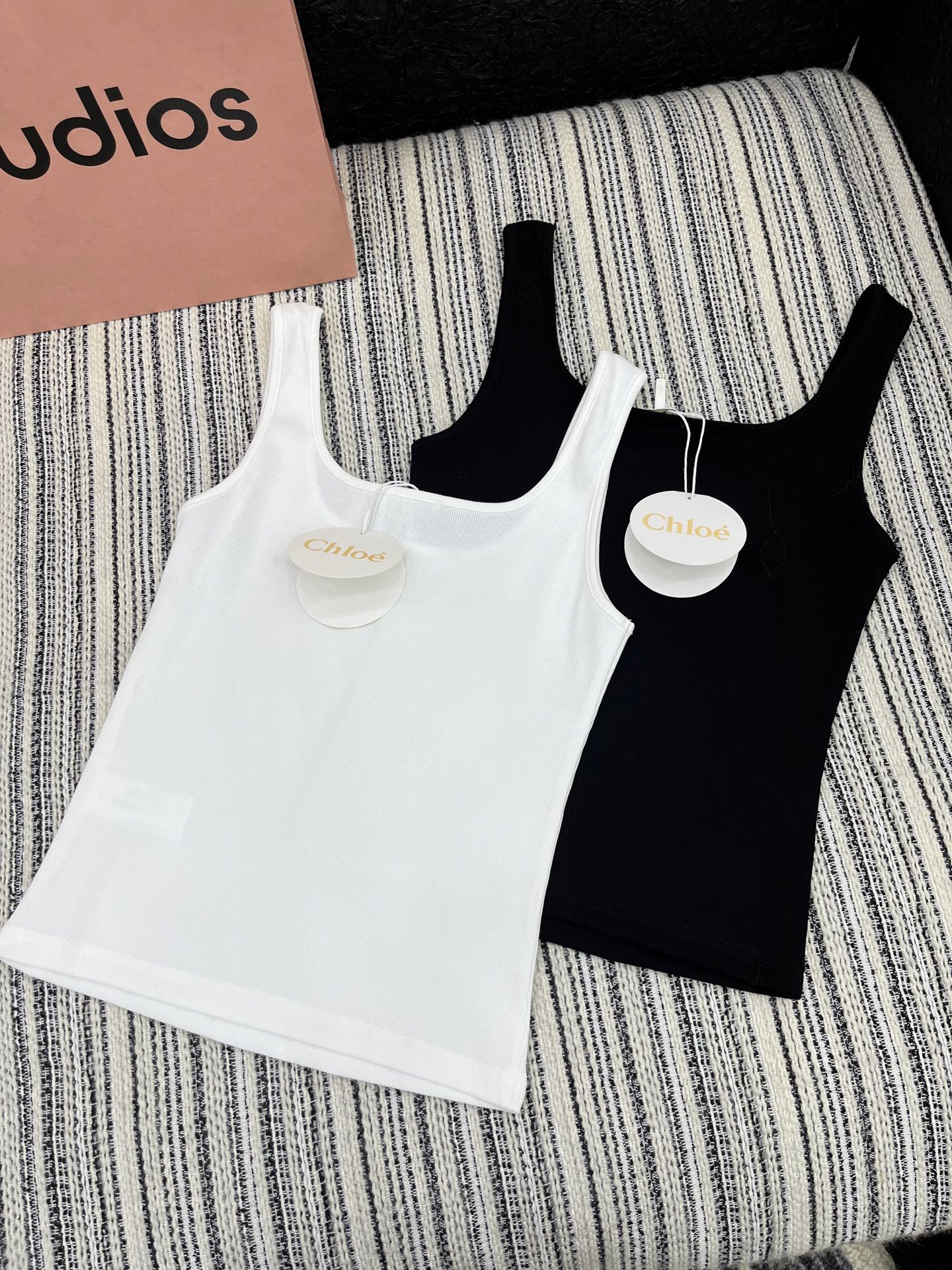 High-quality Women’s Clothing with Customized Designs and Packaging Options - 图片 7