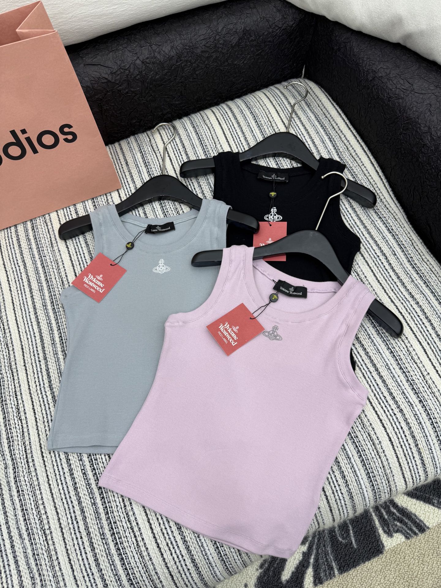 High-End Female Suit Packaged with Customized Quality, Western Style, and Vibrant Colours - 图片 4
