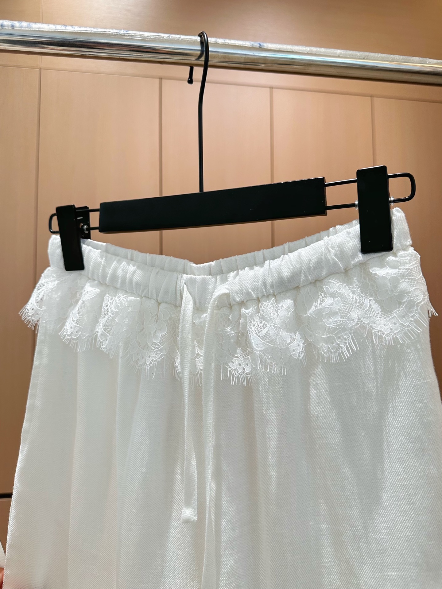 🛒𝐍𝐄𝐖 · 𝟐𝟎𝟐5/爆款现货

原单品质  设计师*｜25新品麻料衬衫套装
订制高品质面料 搭配休闲