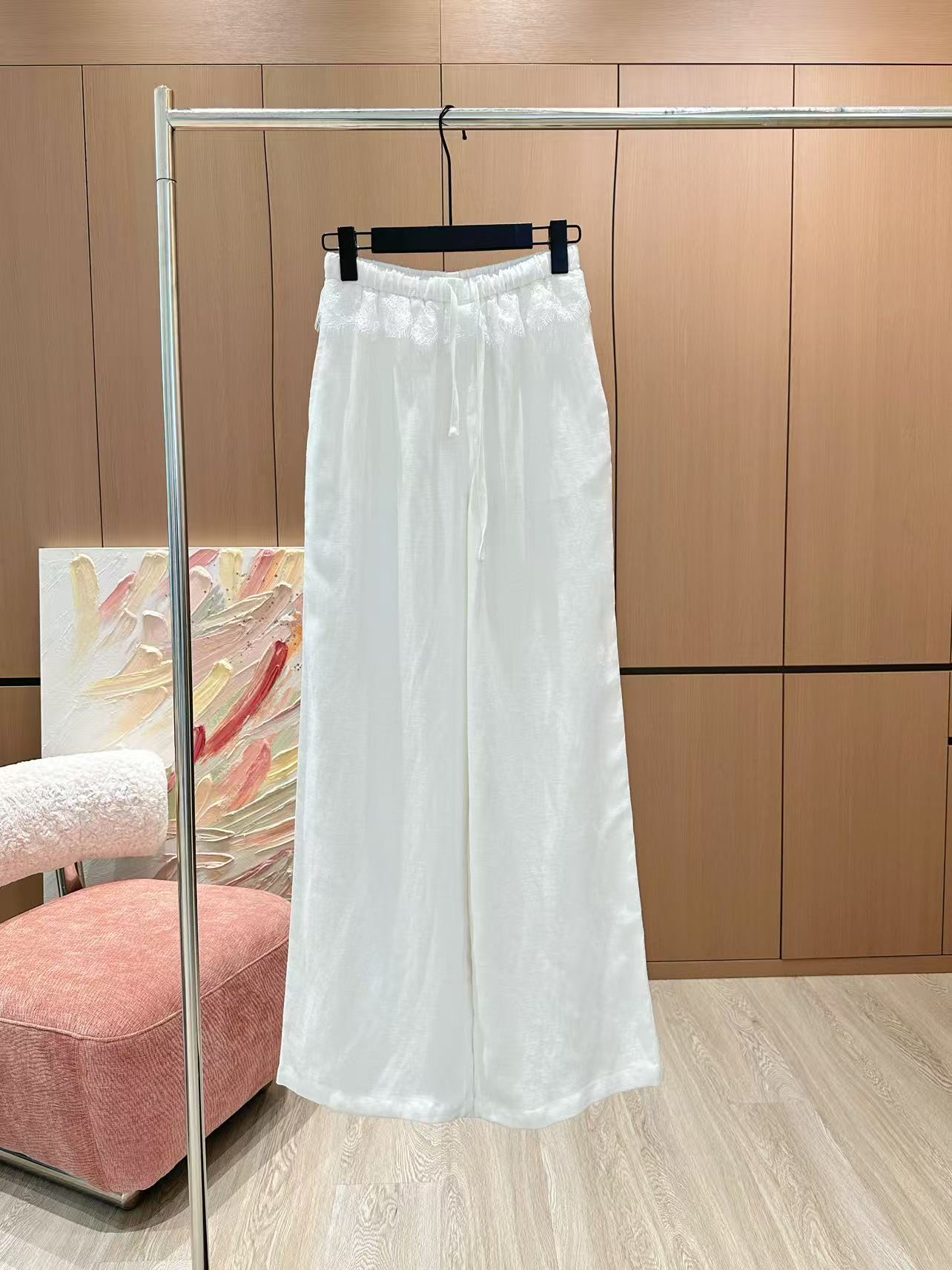 🛒𝐍𝐄𝐖 · 𝟐𝟎𝟐5/爆款现货

原单品质  设计师*｜25新品麻料衬衫套装
订制高品质面料 搭配休闲