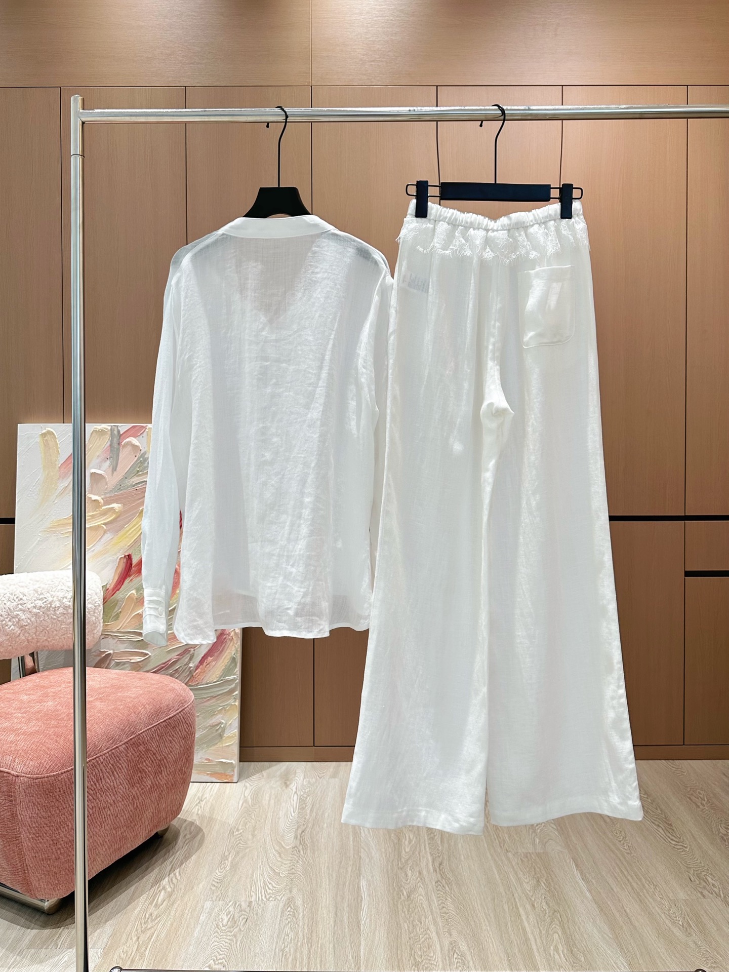 🛒𝐍𝐄𝐖 · 𝟐𝟎𝟐5/爆款现货

原单品质  设计师*｜25新品麻料衬衫套装
订制高品质面料 搭配休闲