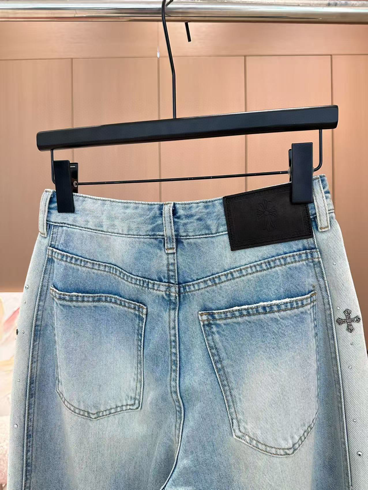 🛒𝐍𝐄𝐖 · 𝟐𝟎𝟐5/爆款现货

原单品质 克罗星*｜2025侧边烫钻牛仔裤
定制YB斜纹棉牛仔材质 