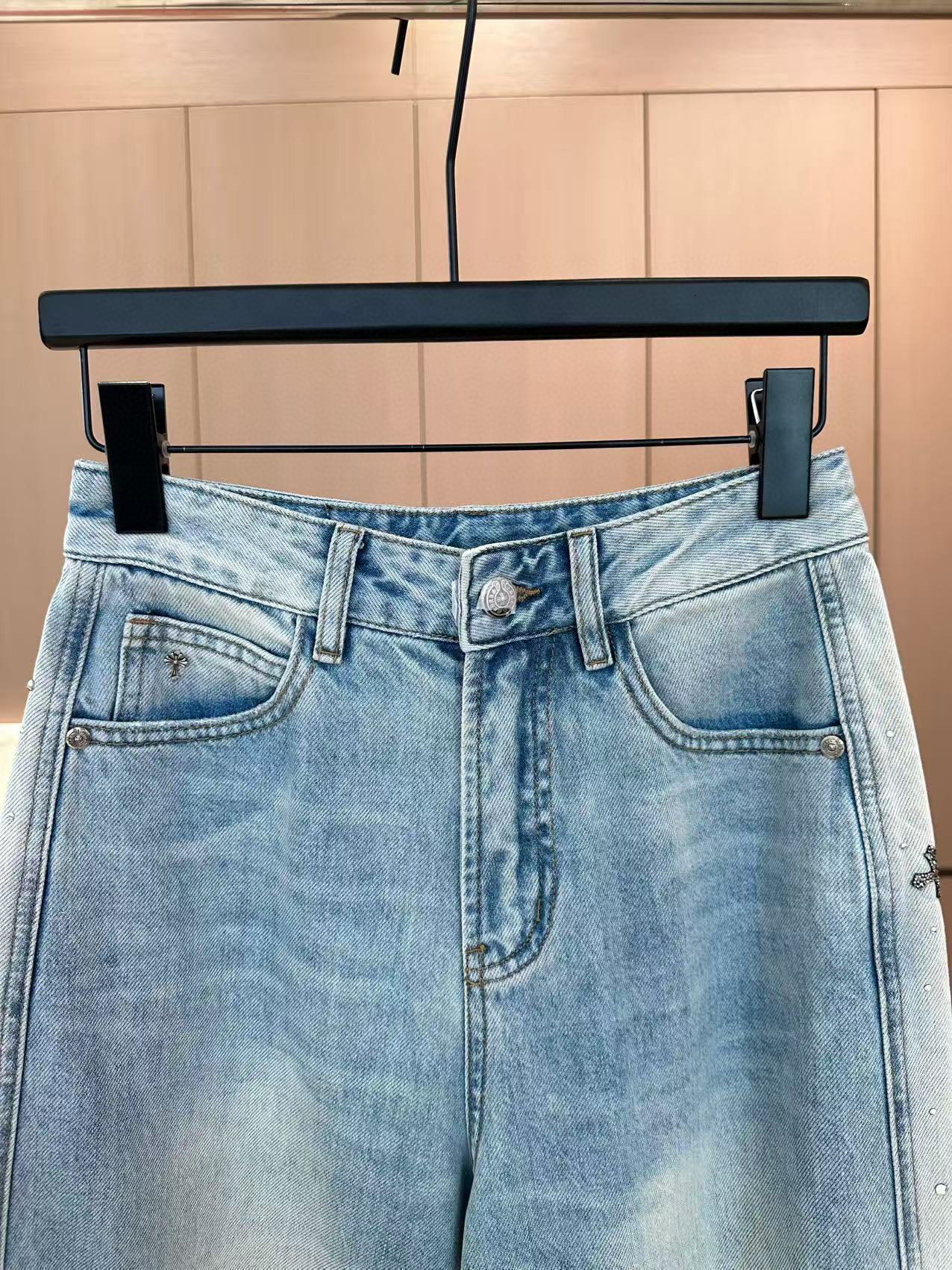 🛒𝐍𝐄𝐖 · 𝟐𝟎𝟐5/爆款现货

原单品质 克罗星*｜2025侧边烫钻牛仔裤
定制YB斜纹棉牛仔材质 