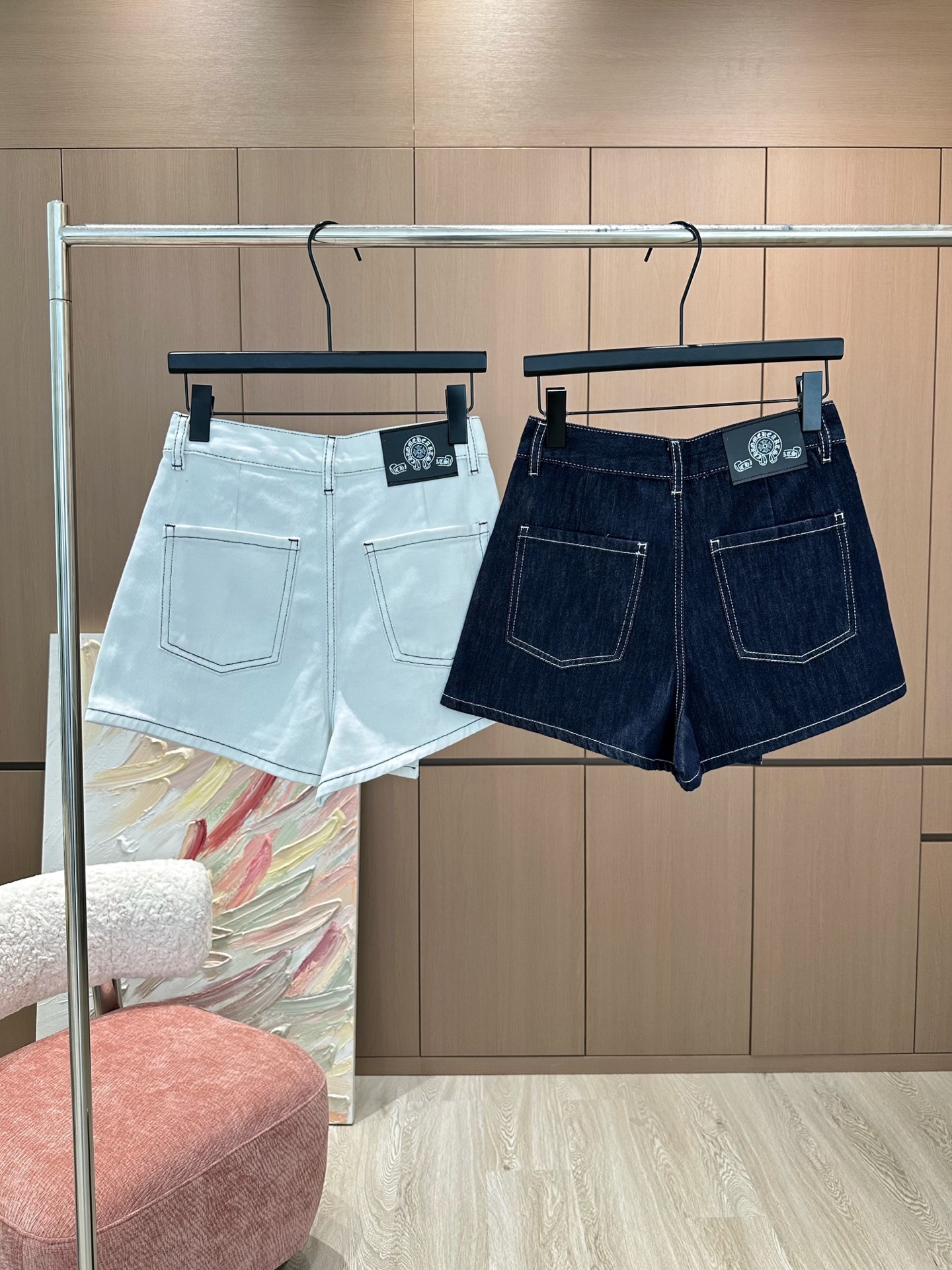 🛒𝐍𝐄𝐖 · 𝟐𝟎𝟐5/爆款现货

【原版定制】克罗星｜25新款牛仔裙裤
闭眼入的单品 随便一搭都气质感