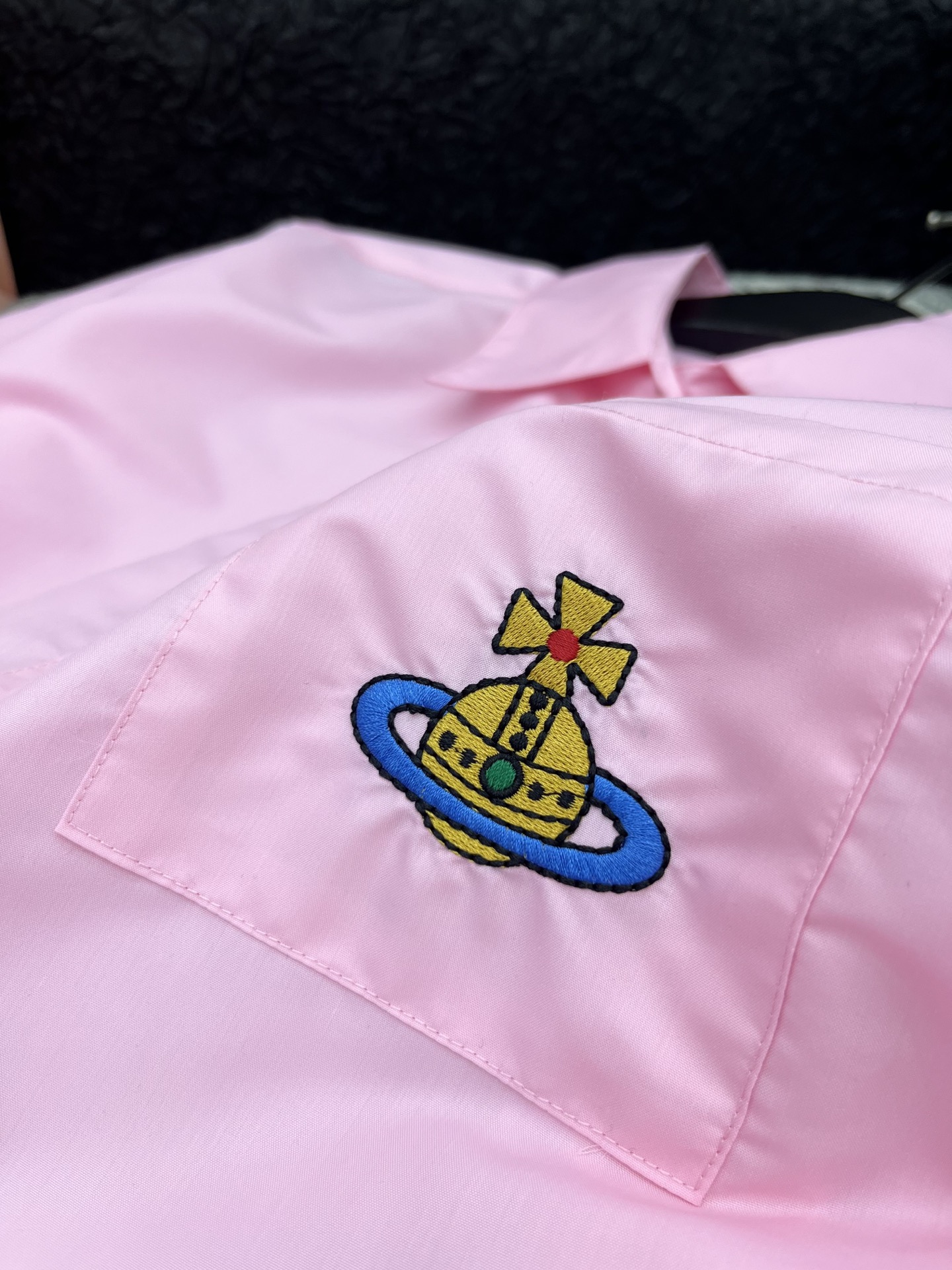 🛒𝐍𝐄𝐖 · 𝟐𝟎𝟐5/爆款现货

原单品质 西太后*｜25新款纯色长袖防晒衬衫
爆单系列款  气质女神