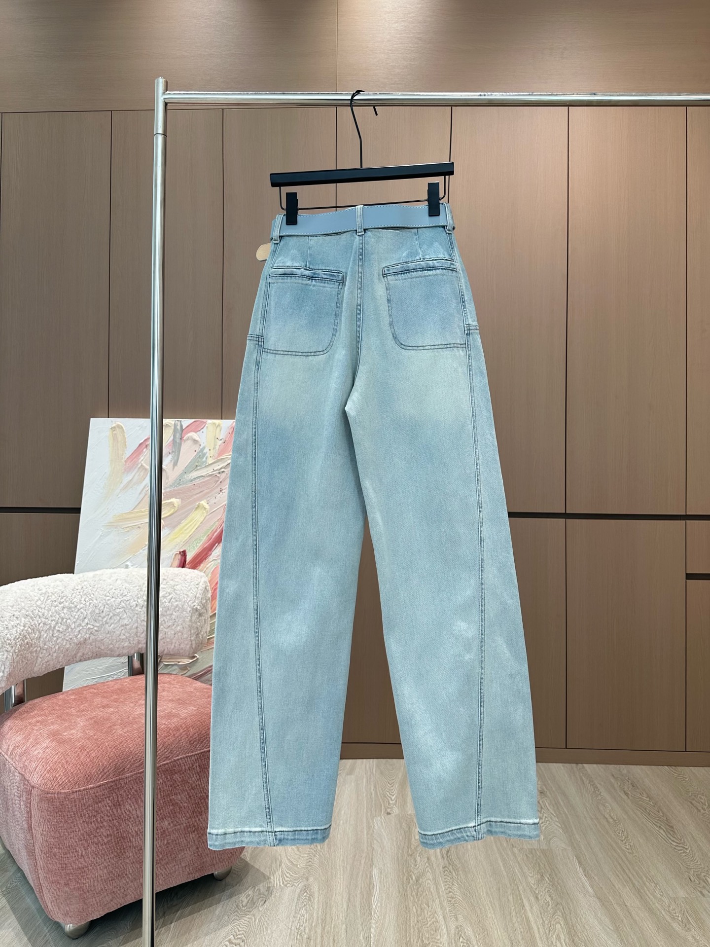 🛒𝐍𝐄𝐖 · 𝟐𝟎𝟐5/爆款现货

原单品质 小众*｜2025萝卜牛仔裤
定制YB斜纹棉牛仔材质 工艺洗