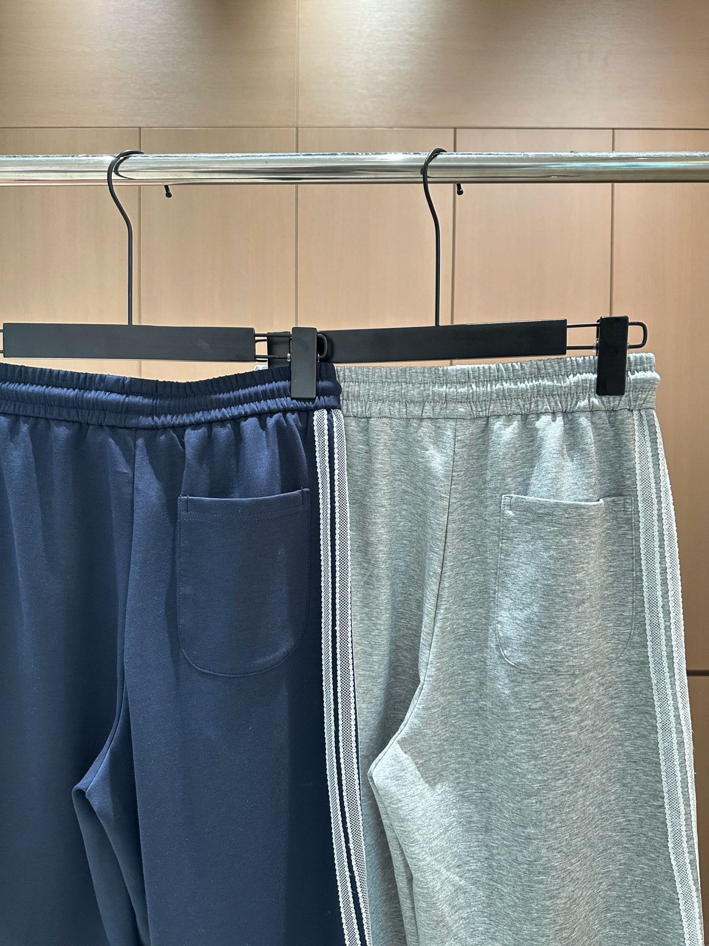 🛒𝐍𝐄𝐖 · 𝟐𝟎𝟐5/爆款现货

原单品质  小众*｜25新款蕾丝休闲裤
颜色百搭高级  尽显高级随意