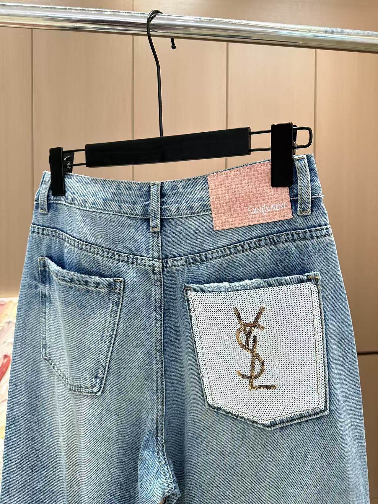 🛒𝐍𝐄𝐖 · 𝟐𝟎𝟐5/爆款现货

原单品质  YSL*｜重工珠片口袋牛仔裤
采用高端定制面料，牛仔穿起