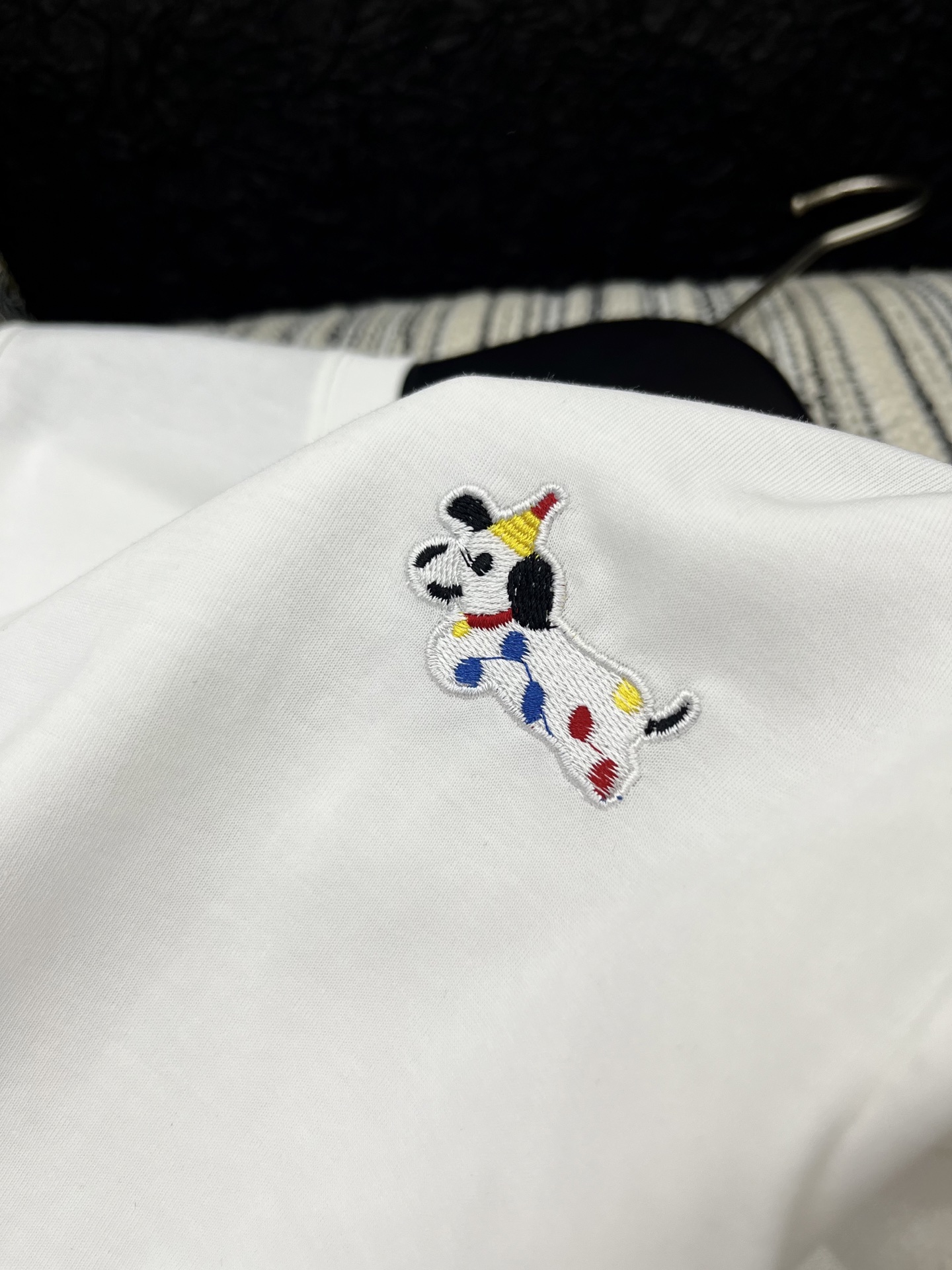 🛒𝐍𝐄𝐖 · 𝟐𝟎𝟐5/爆款现货

原单品质 小众 ｜2025新品刺绣𝑇𝑒𝑒
定制YB斜纹全棉材质 舒适