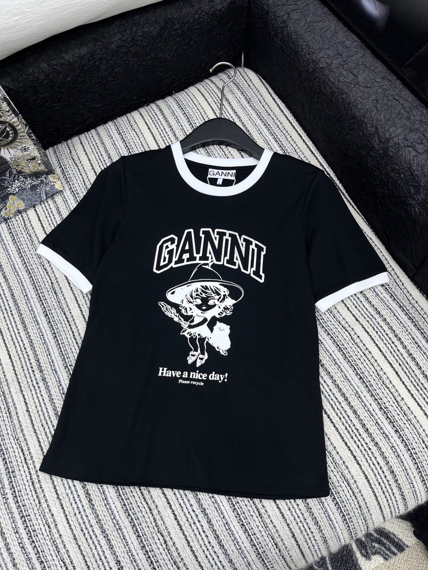 🛒𝐍𝐄𝐖 · 𝟐𝟎𝟐5/爆款现货

原单品质  Gann*｜2025新品圆领𝑇𝑒𝑒
定制YB原生全棉材质