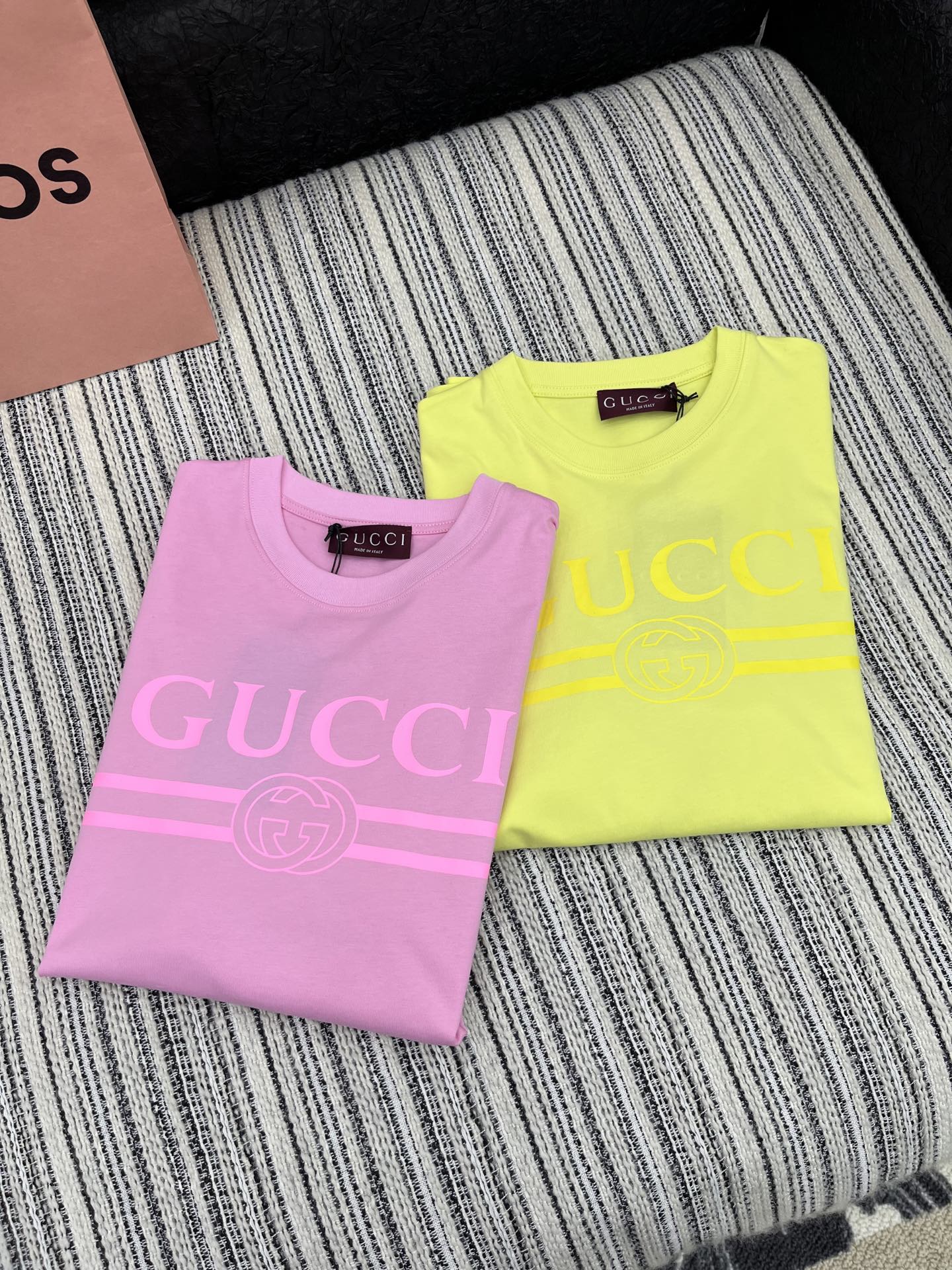🛒𝐍𝐄𝐖 · 𝟐𝟎𝟐5/爆款现货

原单品质 Gucc*｜25限定系列新品印花短袖T恤
精致常规版型上身