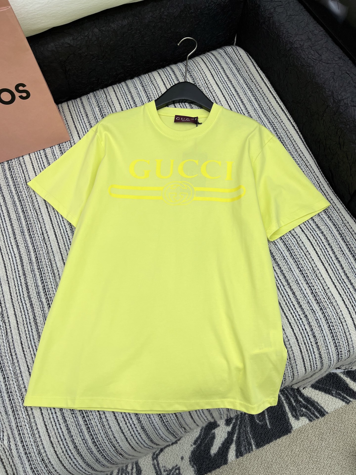 🛒𝐍𝐄𝐖 · 𝟐𝟎𝟐5/爆款现货

原单品质 Gucc*｜25限定系列新品印花短袖T恤
精致常规版型上身